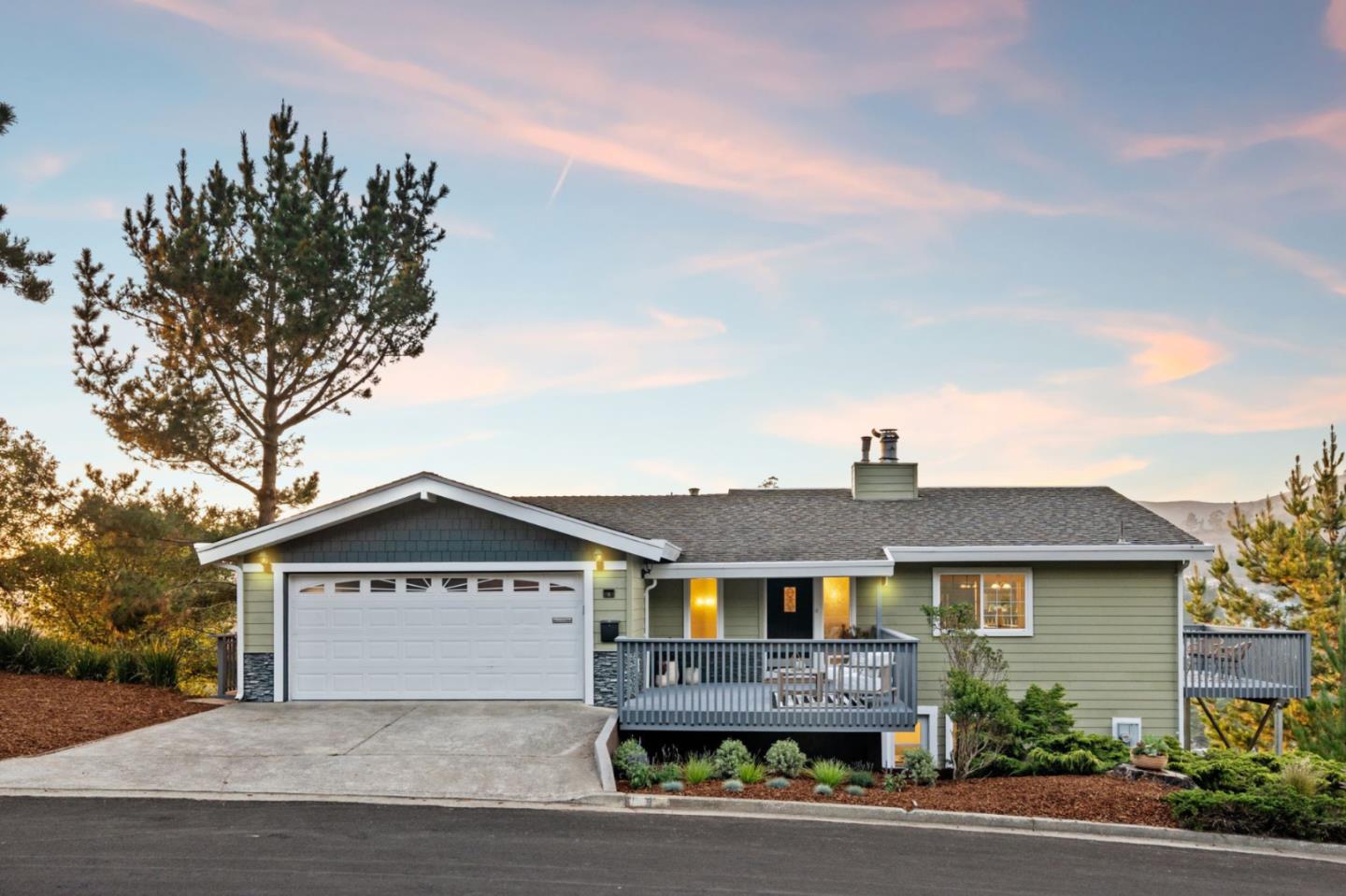 Front Image Thumbnail for ML82031275