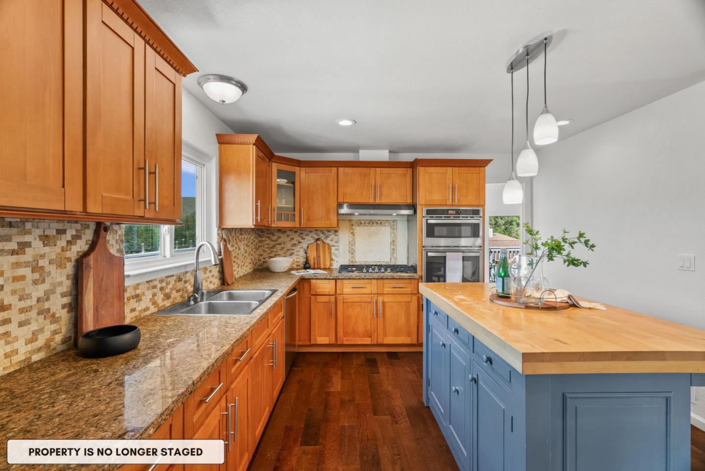 Detail Gallery Image 11 of 53 For 9 Humboldt Ct, Pacifica,  CA 94044 - 3 Beds | 2/1 Baths