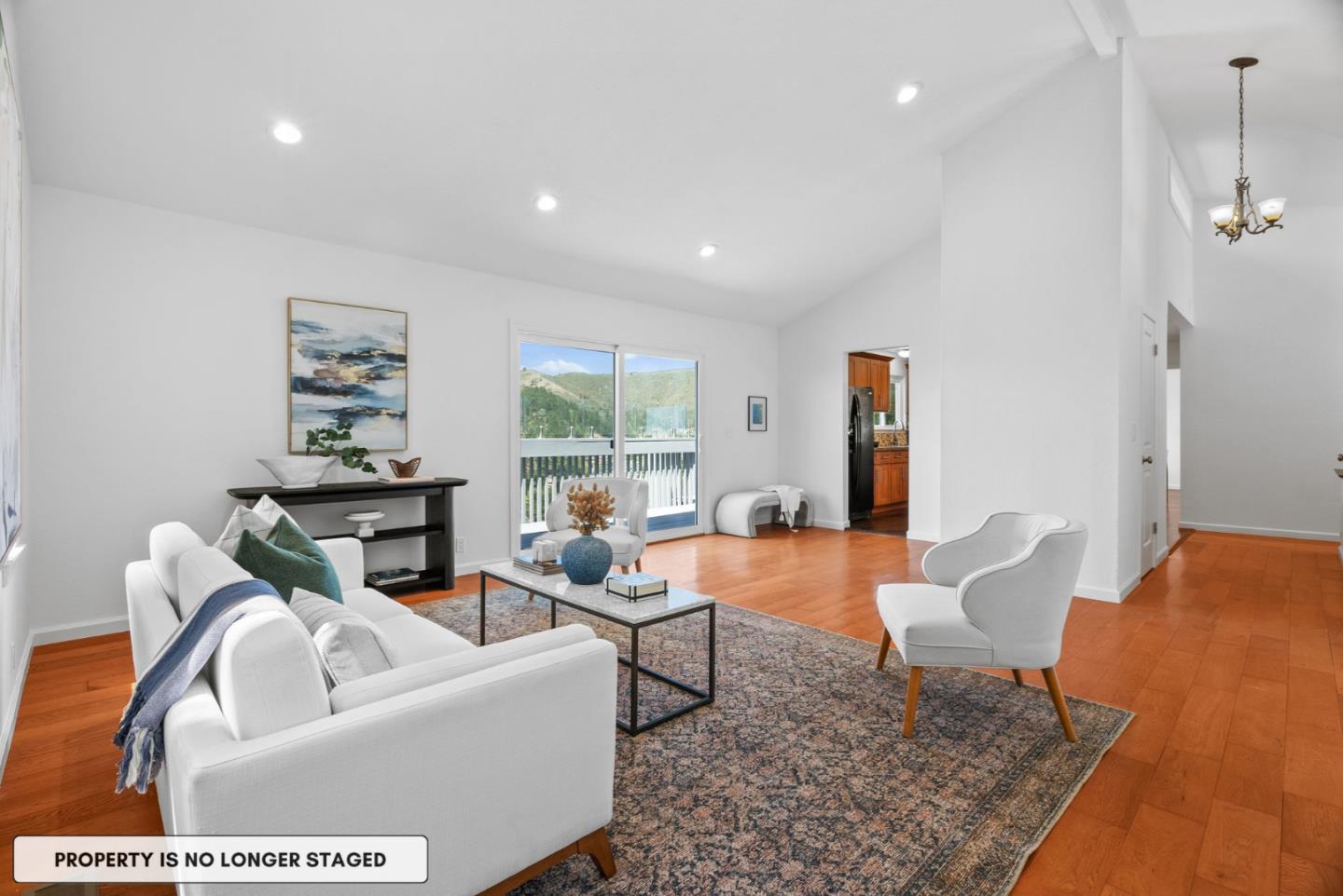 Detail Gallery Image 16 of 53 For 9 Humboldt Ct, Pacifica,  CA 94044 - 3 Beds | 2/1 Baths