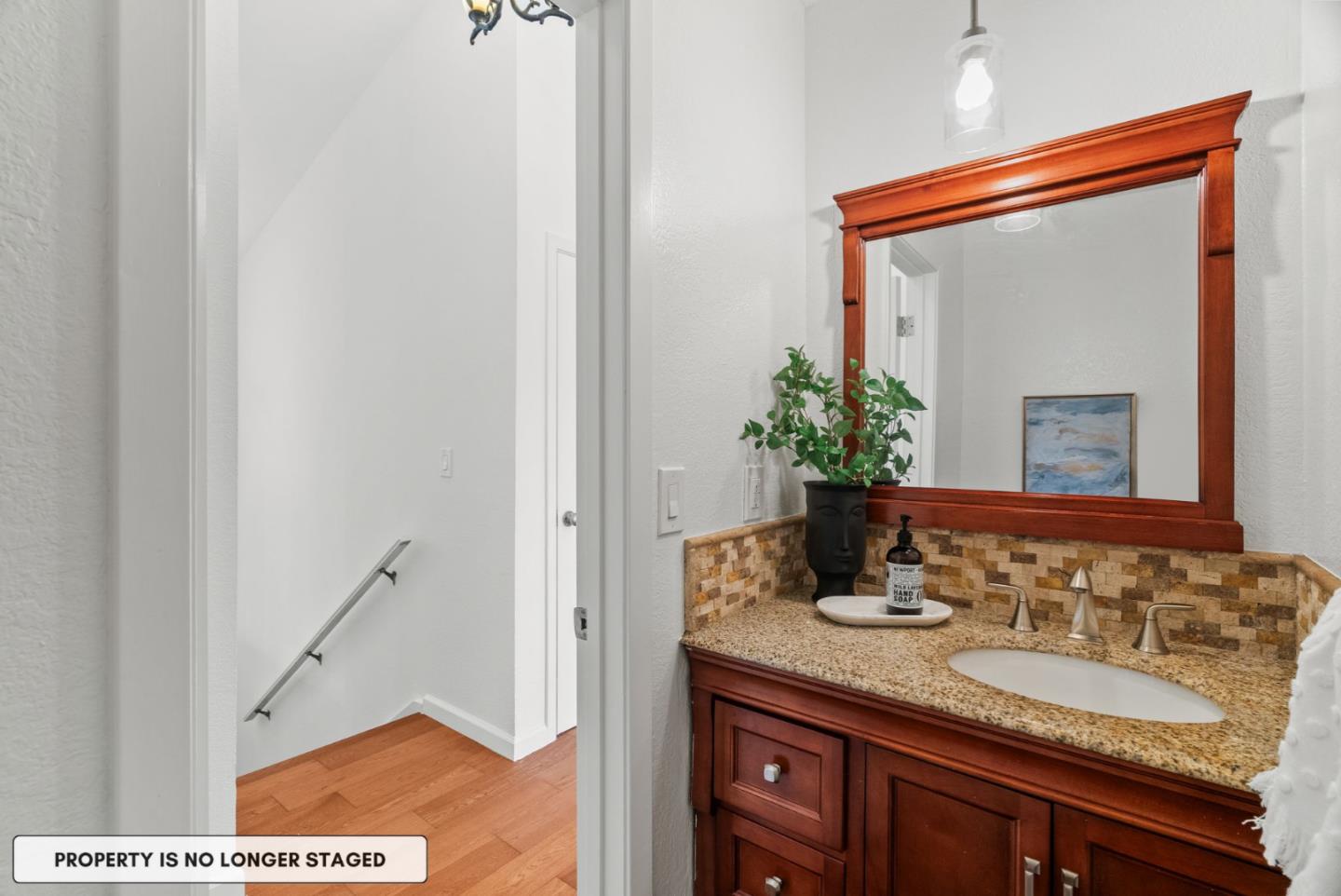 Detail Gallery Image 17 of 53 For 9 Humboldt Ct, Pacifica,  CA 94044 - 3 Beds | 2/1 Baths