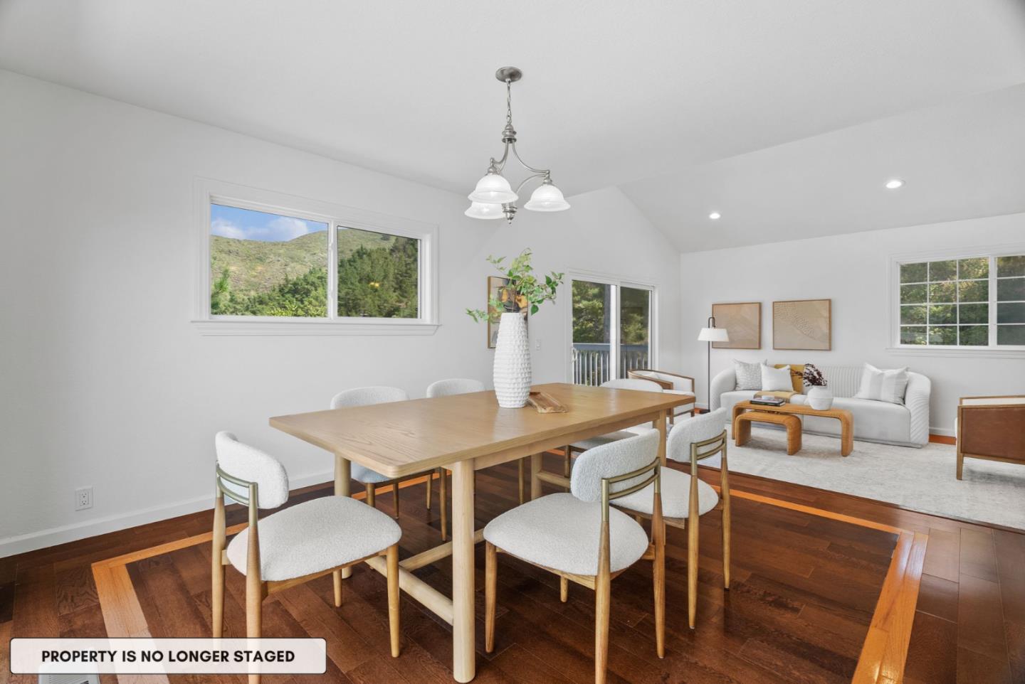 Detail Gallery Image 7 of 53 For 9 Humboldt Ct, Pacifica,  CA 94044 - 3 Beds | 2/1 Baths