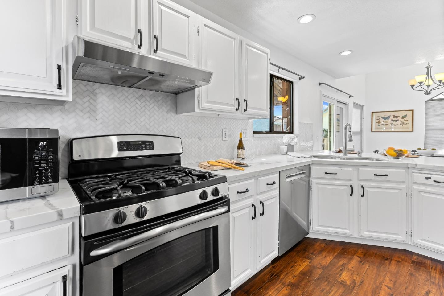 Detail Gallery Image 14 of 36 For 1165 Lerma Ln, Gilroy,  CA 95020 - 3 Beds | 2 Baths