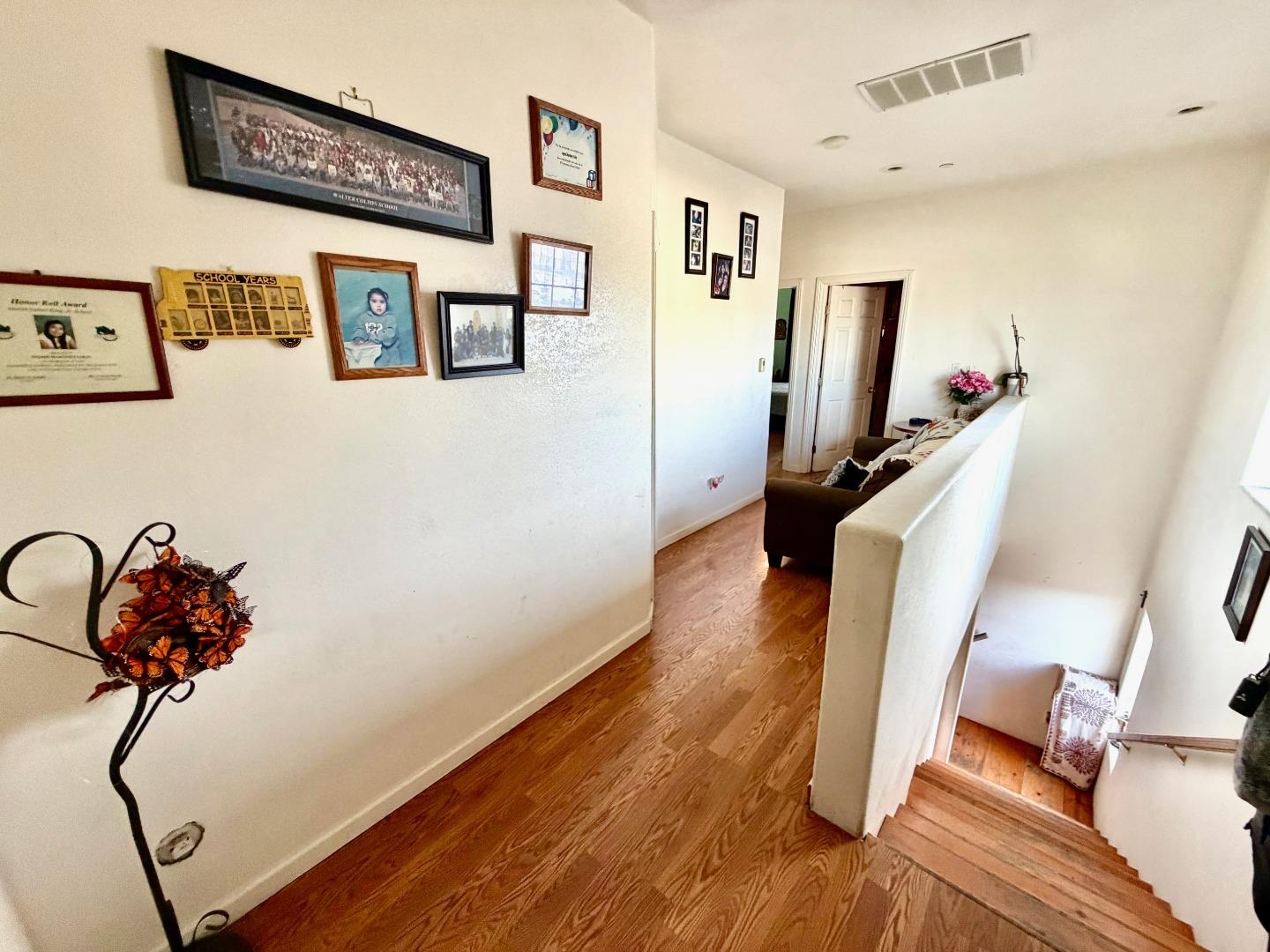 Detail Gallery Image 10 of 50 For 1125 Olympia Ave, Seaside,  CA 93955 - 9 Beds | 4/2 Baths