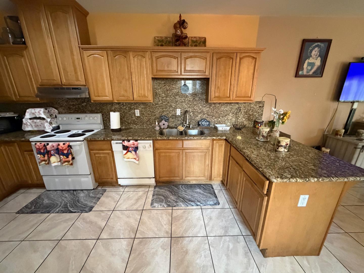 Detail Gallery Image 20 of 50 For 1125 Olympia Ave, Seaside,  CA 93955 - 9 Beds | 4/2 Baths