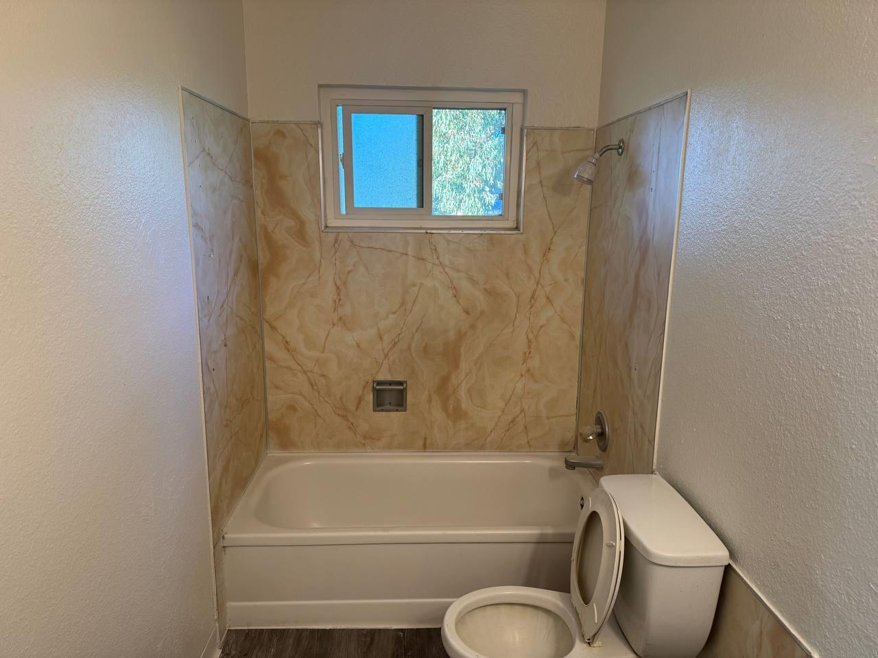 Detail Gallery Image 5 of 11 For 717 Lampasas Ave, Sacramento,  CA 95815 - – Beds | – Baths