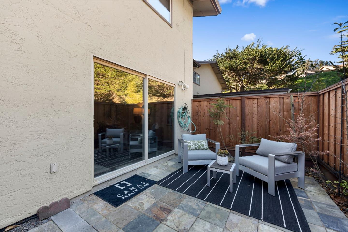 Detail Gallery Image 15 of 43 For 1055 Oddstad Blvd, Pacifica,  CA 94044 - 2 Beds | 1/1 Baths