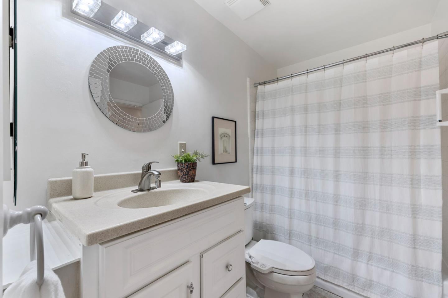 Detail Gallery Image 21 of 43 For 1055 Oddstad Blvd, Pacifica,  CA 94044 - 2 Beds | 1/1 Baths