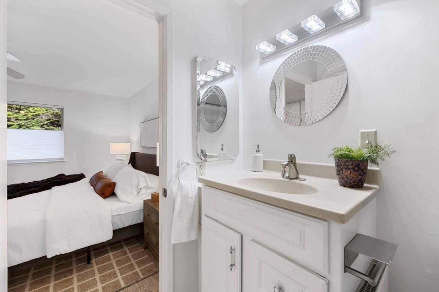 Detail Gallery Image 22 of 43 For 1055 Oddstad Blvd, Pacifica,  CA 94044 - 2 Beds | 1/1 Baths