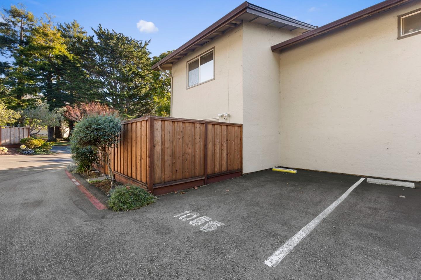 Detail Gallery Image 28 of 43 For 1055 Oddstad Blvd, Pacifica,  CA 94044 - 2 Beds | 1/1 Baths