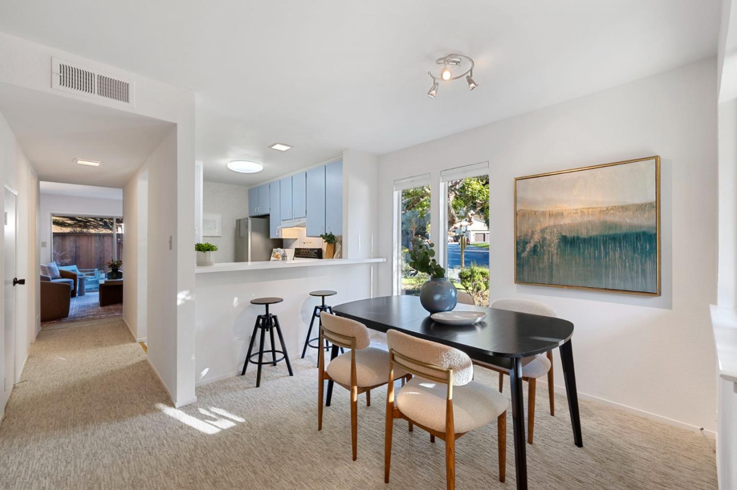 Detail Gallery Image 3 of 43 For 1055 Oddstad Blvd, Pacifica,  CA 94044 - 2 Beds | 1/1 Baths