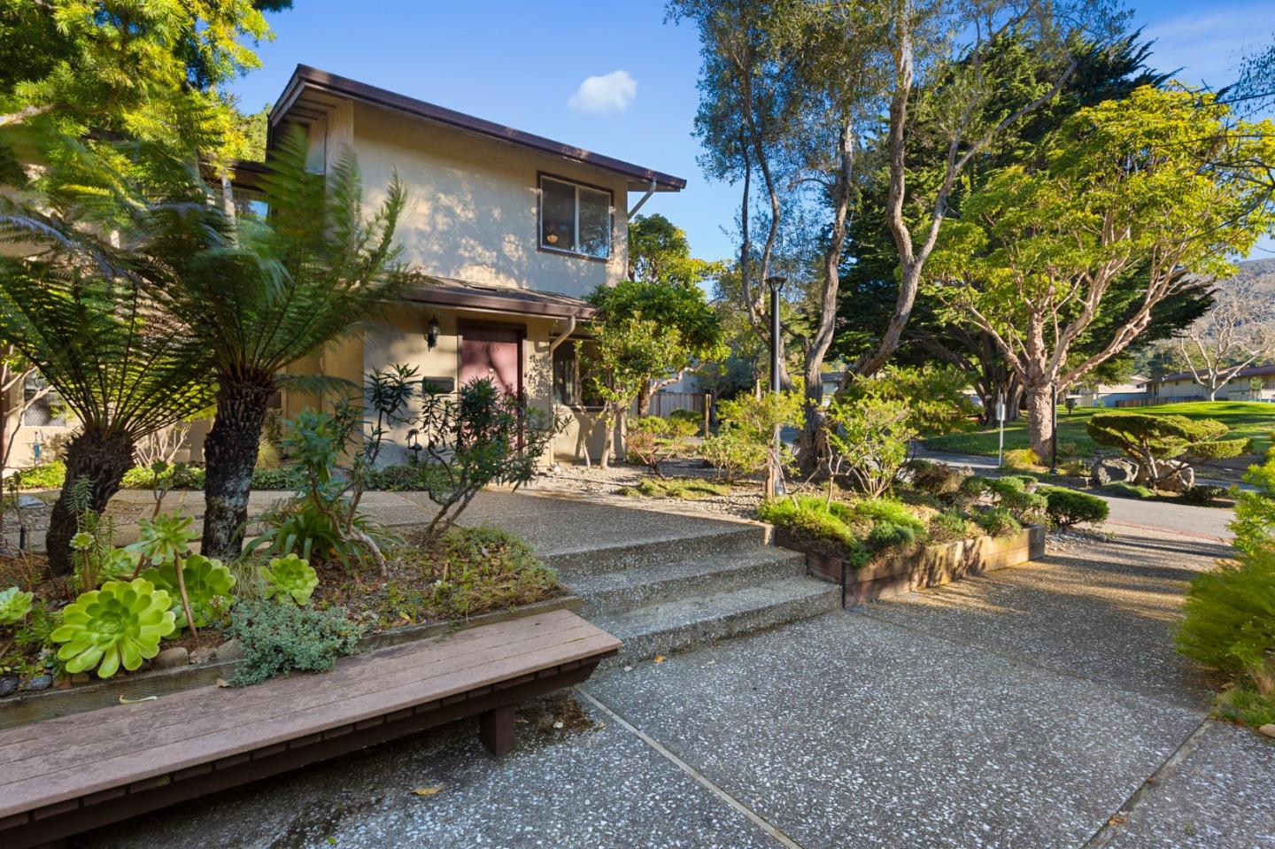 Detail Gallery Image 30 of 43 For 1055 Oddstad Blvd, Pacifica,  CA 94044 - 2 Beds | 1/1 Baths