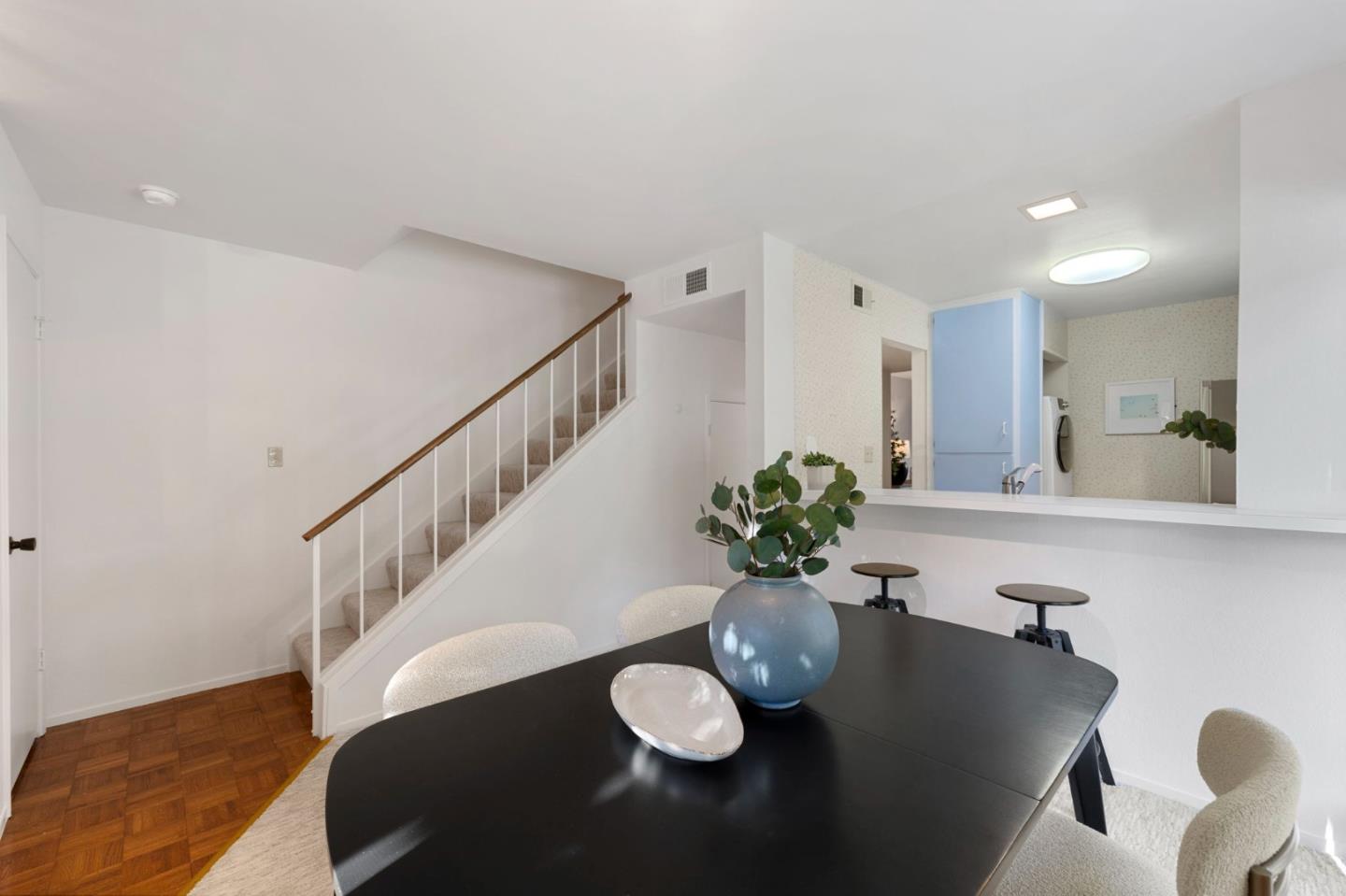 Detail Gallery Image 5 of 43 For 1055 Oddstad Blvd, Pacifica,  CA 94044 - 2 Beds | 1/1 Baths