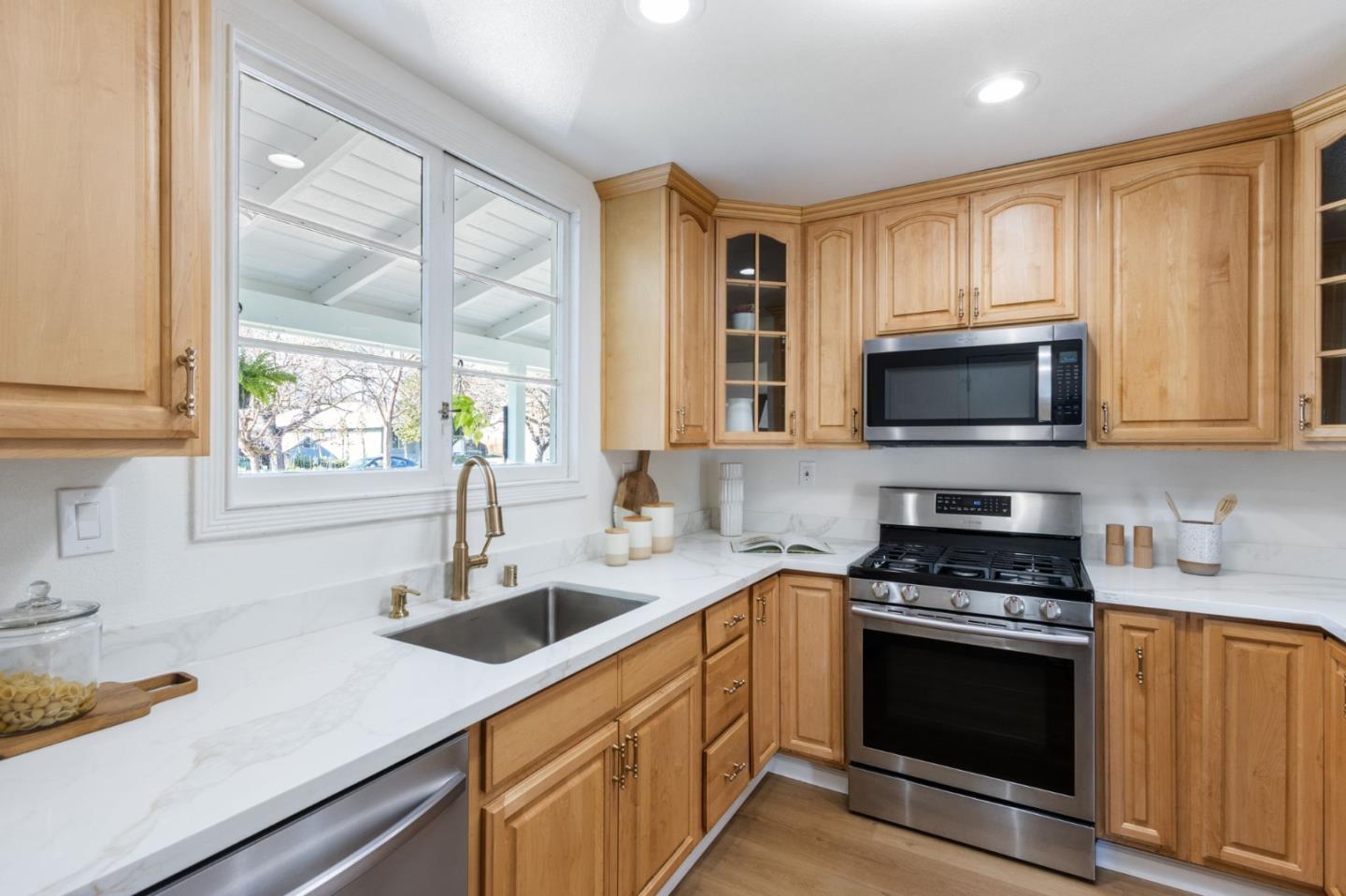 Detail Gallery Image 18 of 41 For 1212 Forrestal Ave, San Jose,  CA 95110 - 2 Beds | 1 Baths