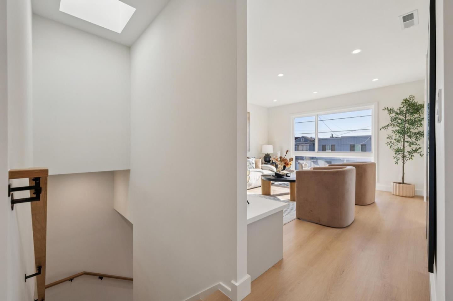 Detail Gallery Image 34 of 113 For 4040 Ortega St, San Francisco,  CA 94122 - 3 Beds | 2 Baths