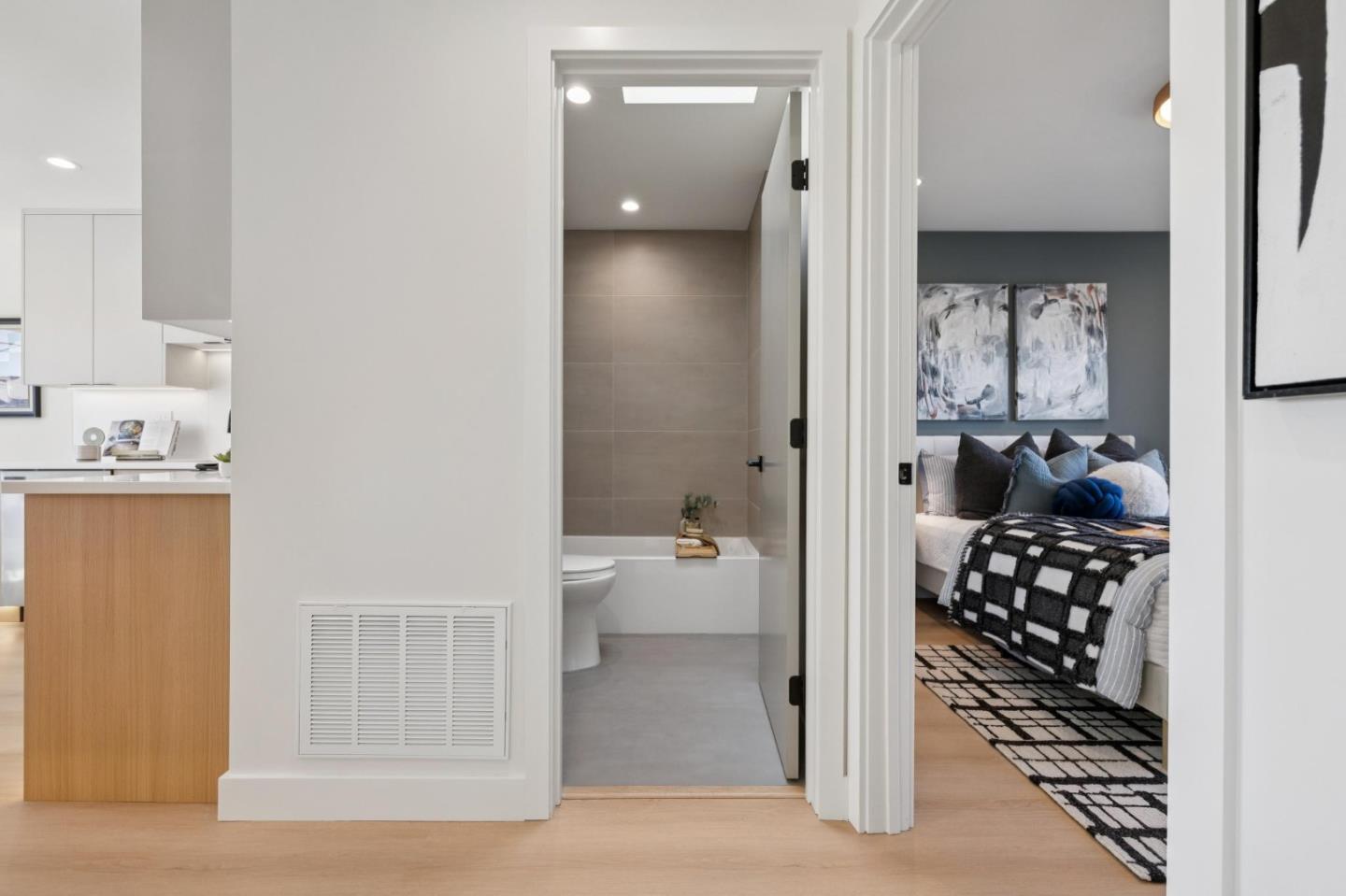 Detail Gallery Image 65 of 113 For 4040 Ortega St, San Francisco,  CA 94122 - 3 Beds | 2 Baths