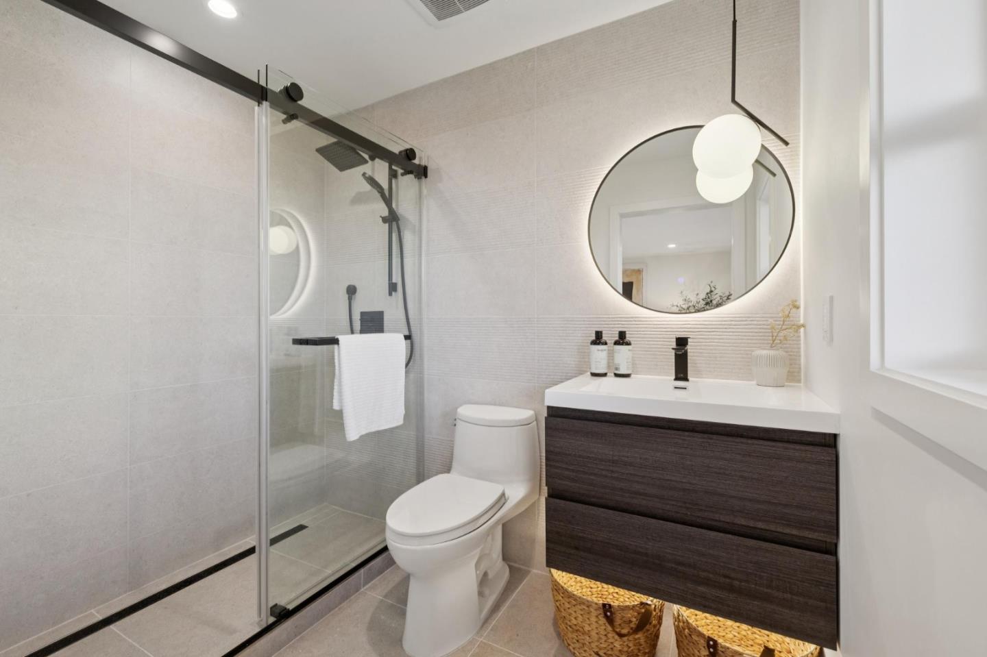 Detail Gallery Image 72 of 113 For 4040 Ortega St, San Francisco,  CA 94122 - 3 Beds | 2 Baths