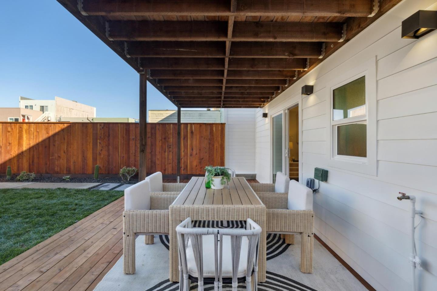 Detail Gallery Image 77 of 113 For 4040 Ortega St, San Francisco,  CA 94122 - 3 Beds | 2 Baths