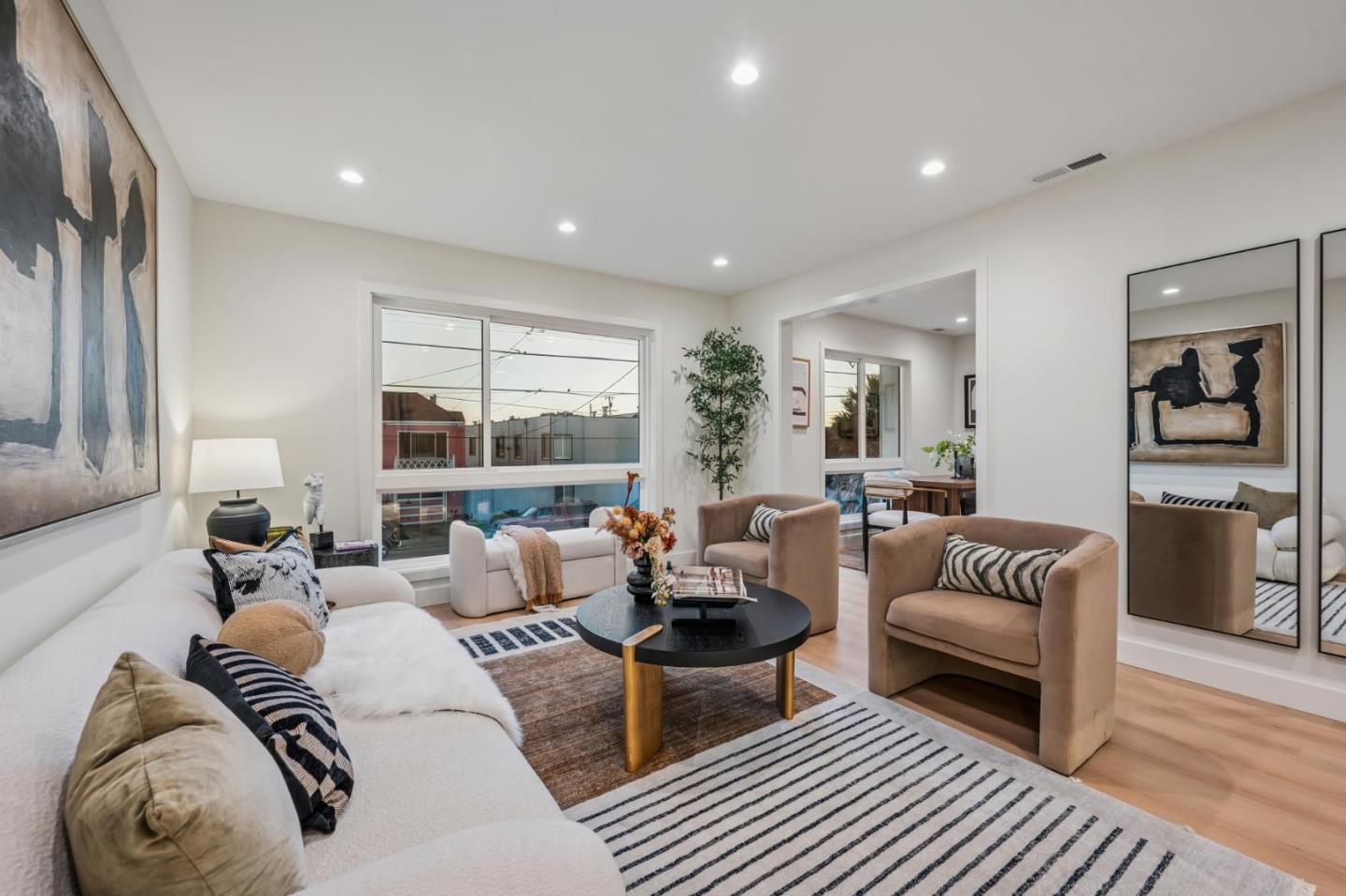 Detail Gallery Image 8 of 113 For 4040 Ortega St, San Francisco,  CA 94122 - 3 Beds | 2 Baths