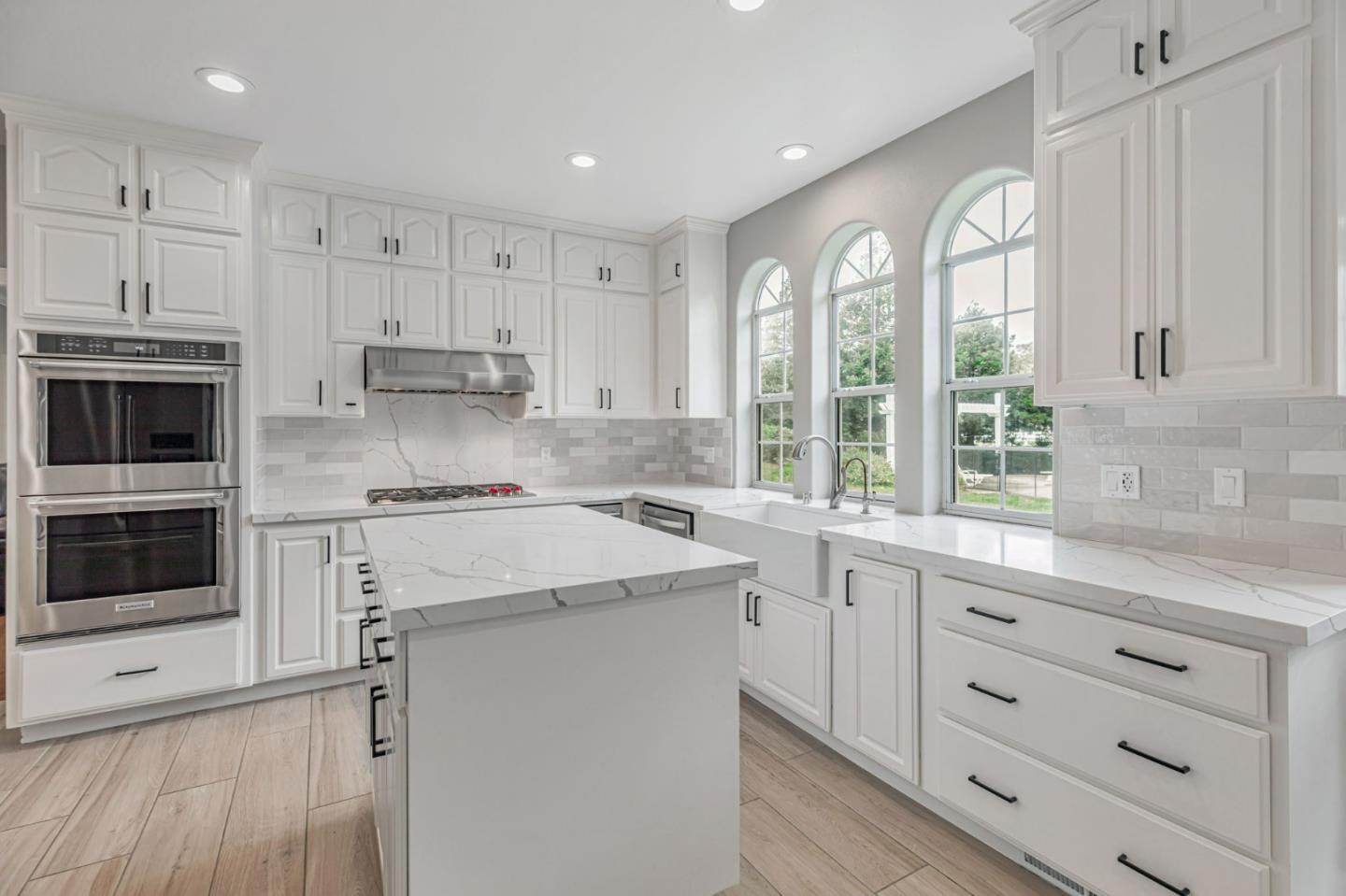 Detail Gallery Image 15 of 61 For 560 Tevis Trl, Hollister,  CA 95023 - 5 Beds | 2/1 Baths