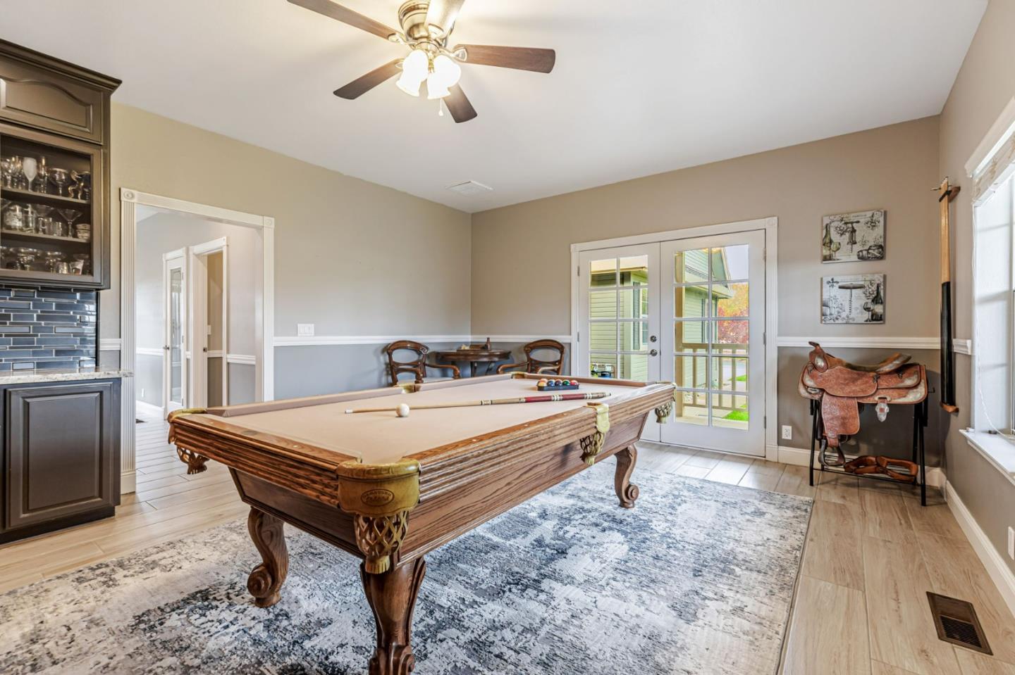 Detail Gallery Image 27 of 61 For 560 Tevis Trl, Hollister,  CA 95023 - 5 Beds | 2/1 Baths