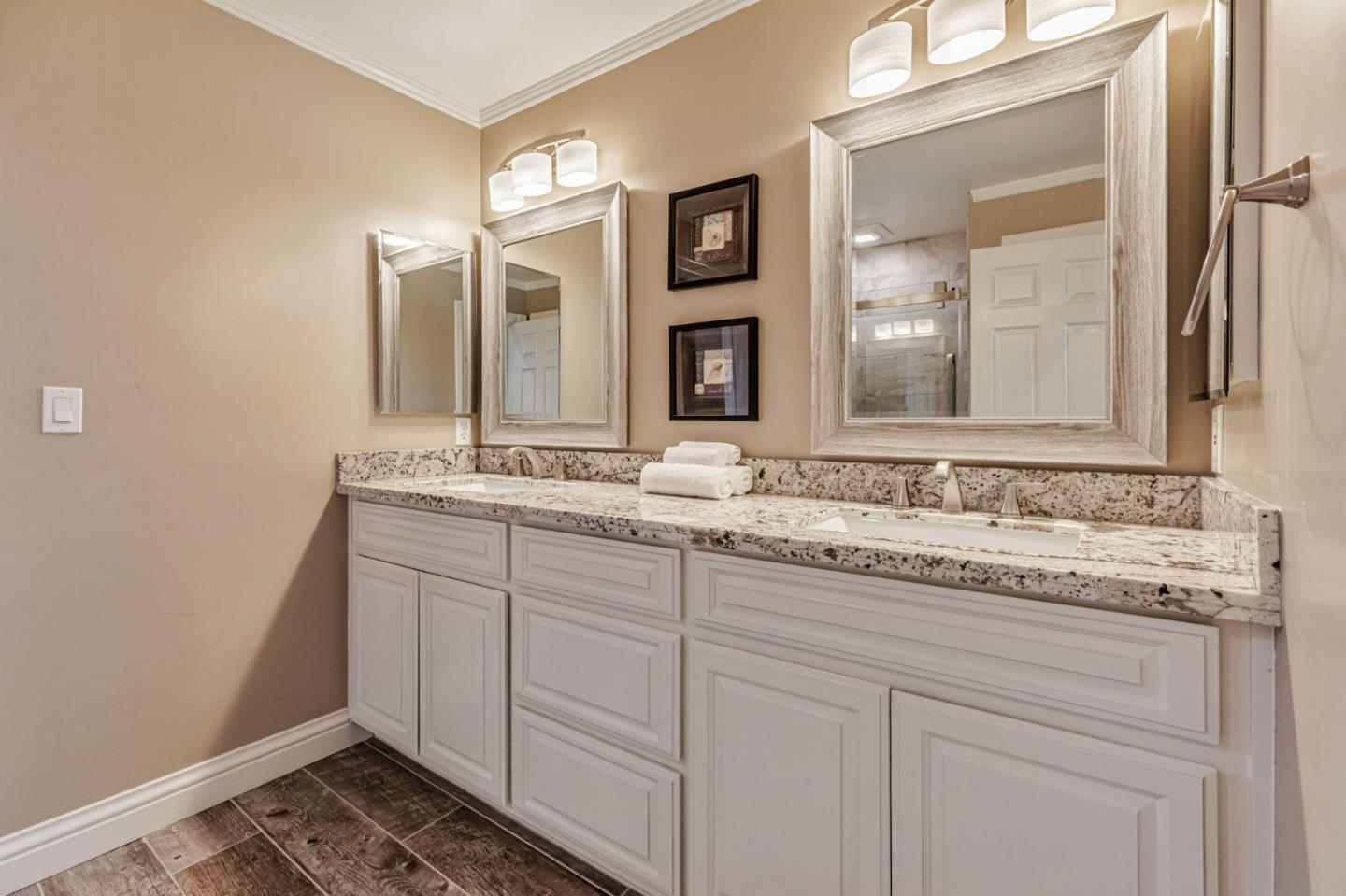 Detail Gallery Image 32 of 61 For 560 Tevis Trl, Hollister,  CA 95023 - 5 Beds | 2/1 Baths