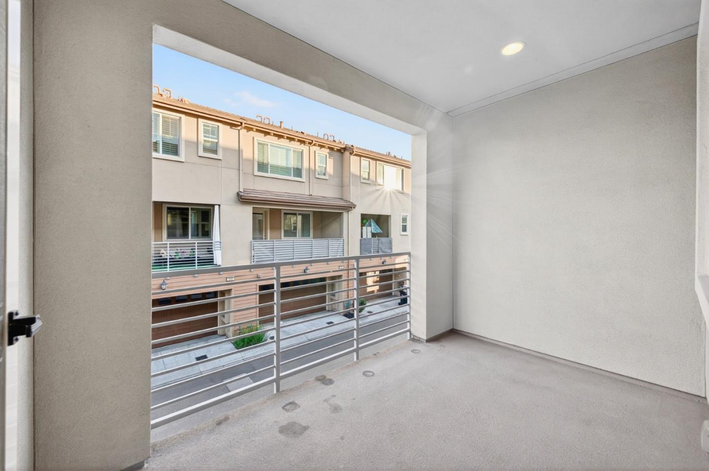 Detail Gallery Image 18 of 76 For 890 White Moonstone Loop, San Jose,  CA 95123 - 3 Beds | 3/1 Baths