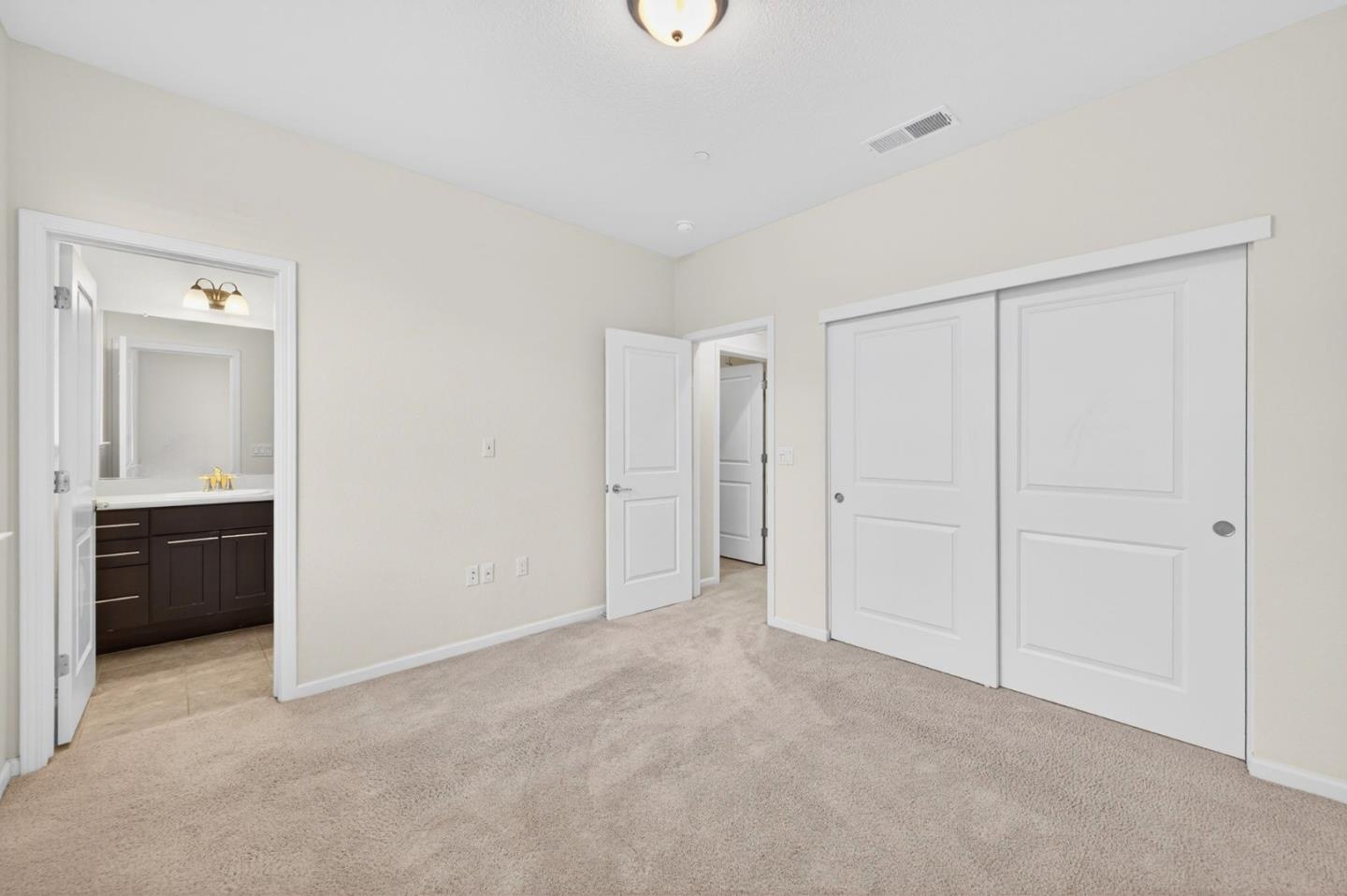 Detail Gallery Image 27 of 76 For 890 White Moonstone Loop, San Jose,  CA 95123 - 3 Beds | 3/1 Baths