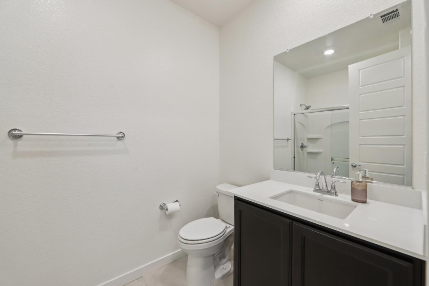 Detail Gallery Image 11 of 28 For 5465 Guenoc Valley Ln, Antioch,  CA 94531 - 4 Beds | 3 Baths