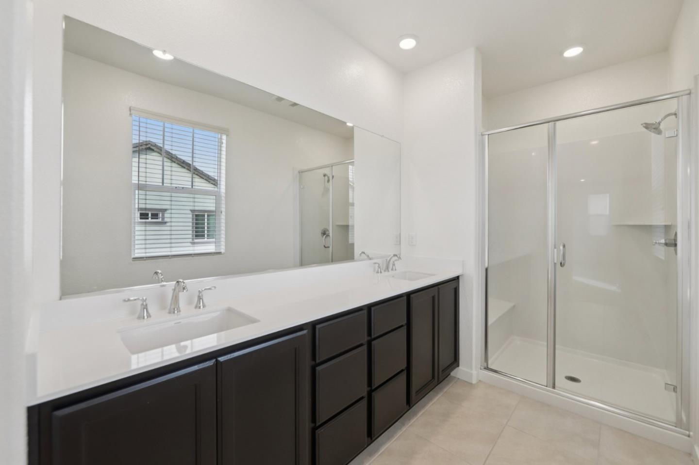 Detail Gallery Image 12 of 28 For 5465 Guenoc Valley Ln, Antioch,  CA 94531 - 4 Beds | 3 Baths