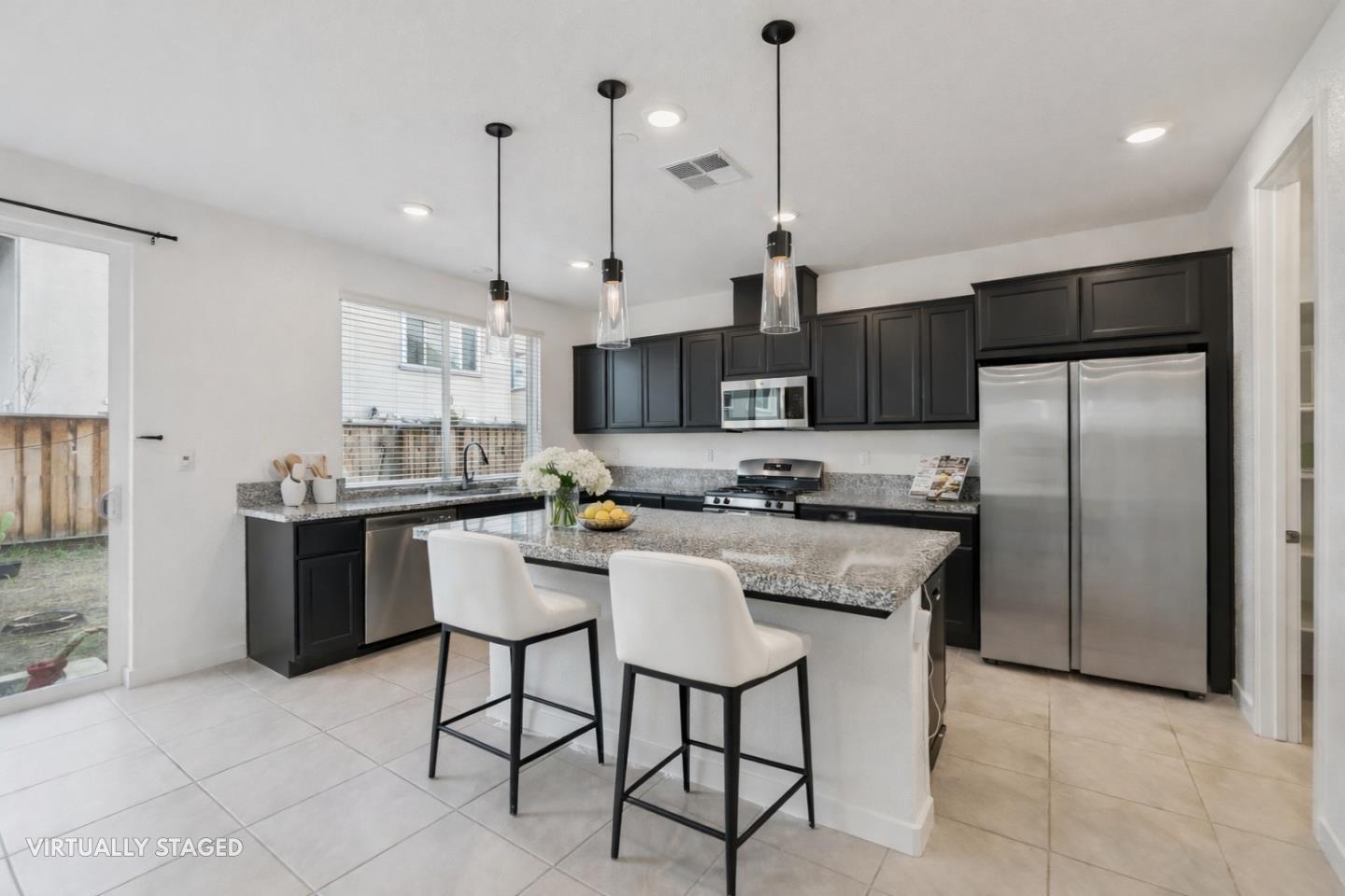 Detail Gallery Image 6 of 28 For 5465 Guenoc Valley Ln, Antioch,  CA 94531 - 4 Beds | 3 Baths