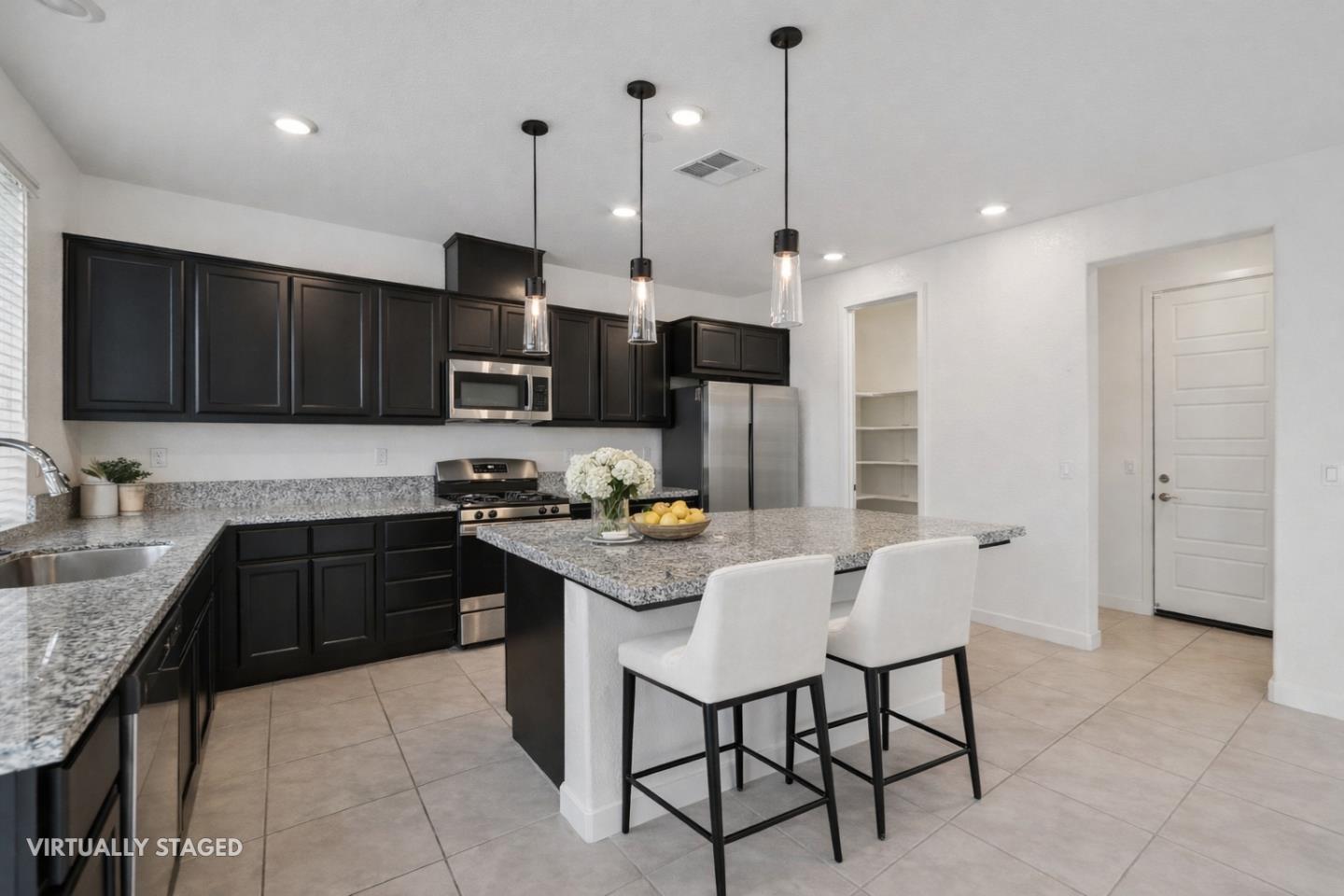 Detail Gallery Image 7 of 28 For 5465 Guenoc Valley Ln, Antioch,  CA 94531 - 4 Beds | 3 Baths