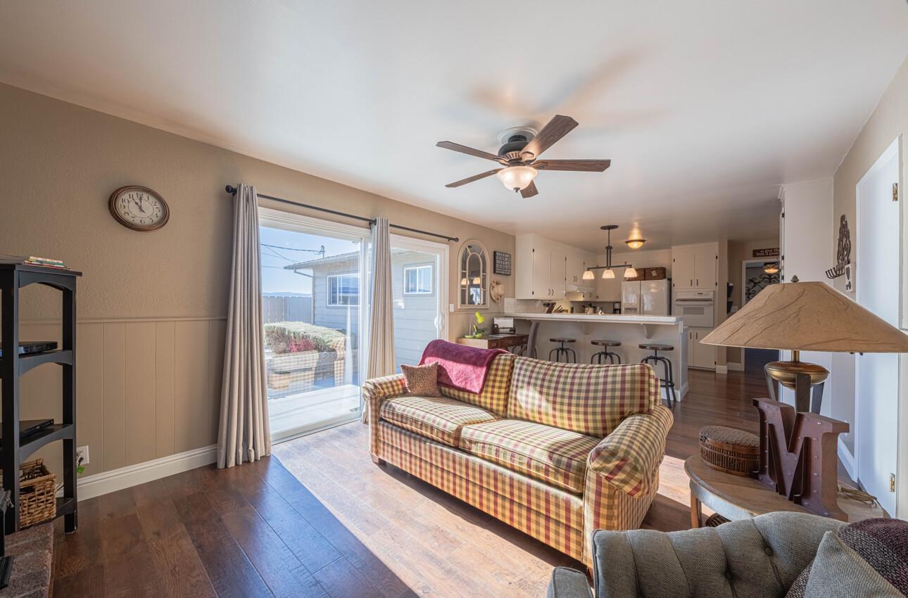 Detail Gallery Image 17 of 33 For 520 La Mesa Dr, Salinas,  CA 93901 - 3 Beds | 2 Baths