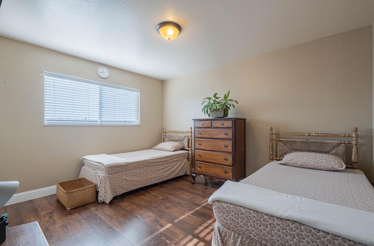 Detail Gallery Image 22 of 33 For 520 La Mesa Dr, Salinas,  CA 93901 - 3 Beds | 2 Baths