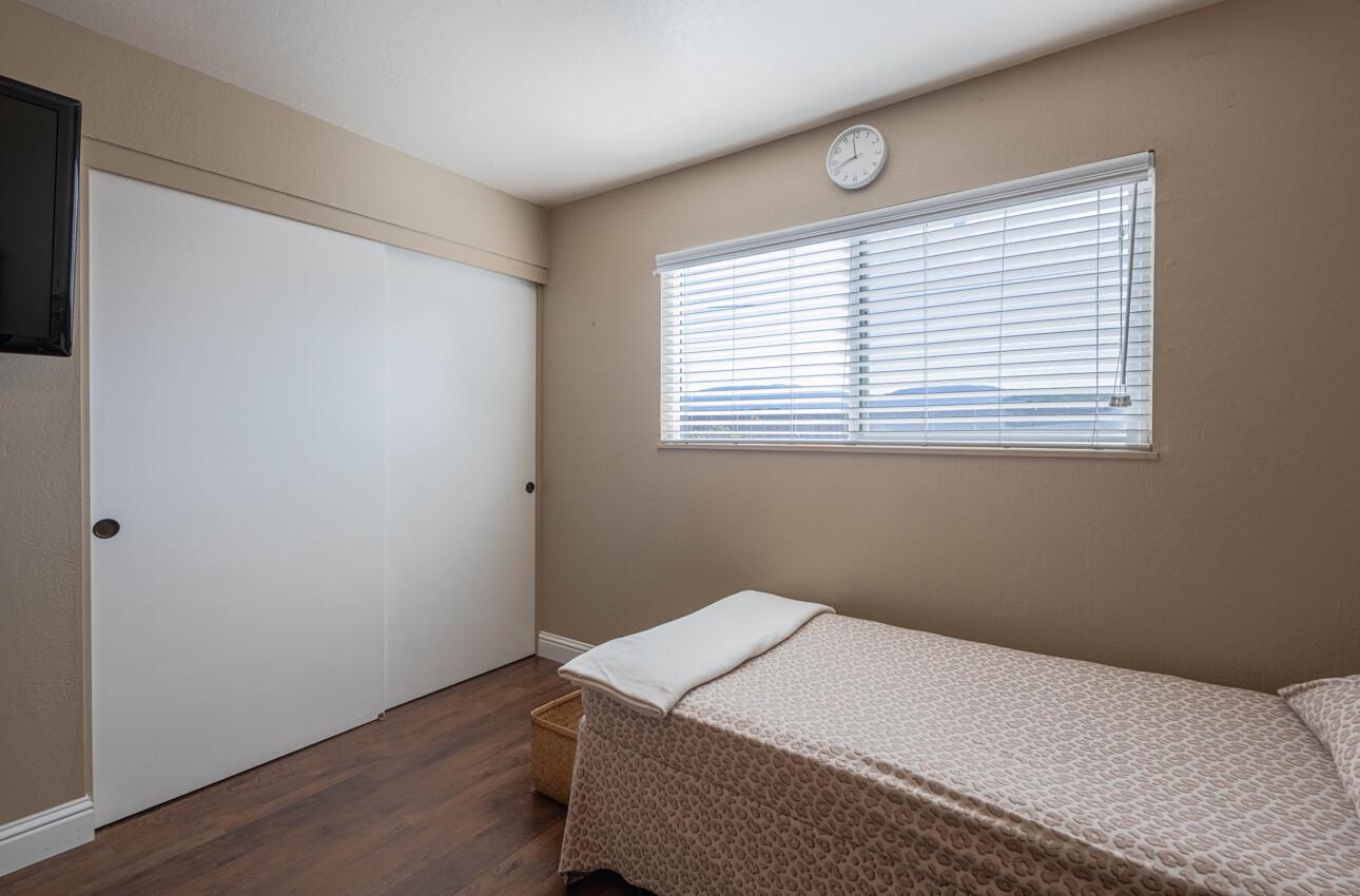 Detail Gallery Image 23 of 33 For 520 La Mesa Dr, Salinas,  CA 93901 - 3 Beds | 2 Baths