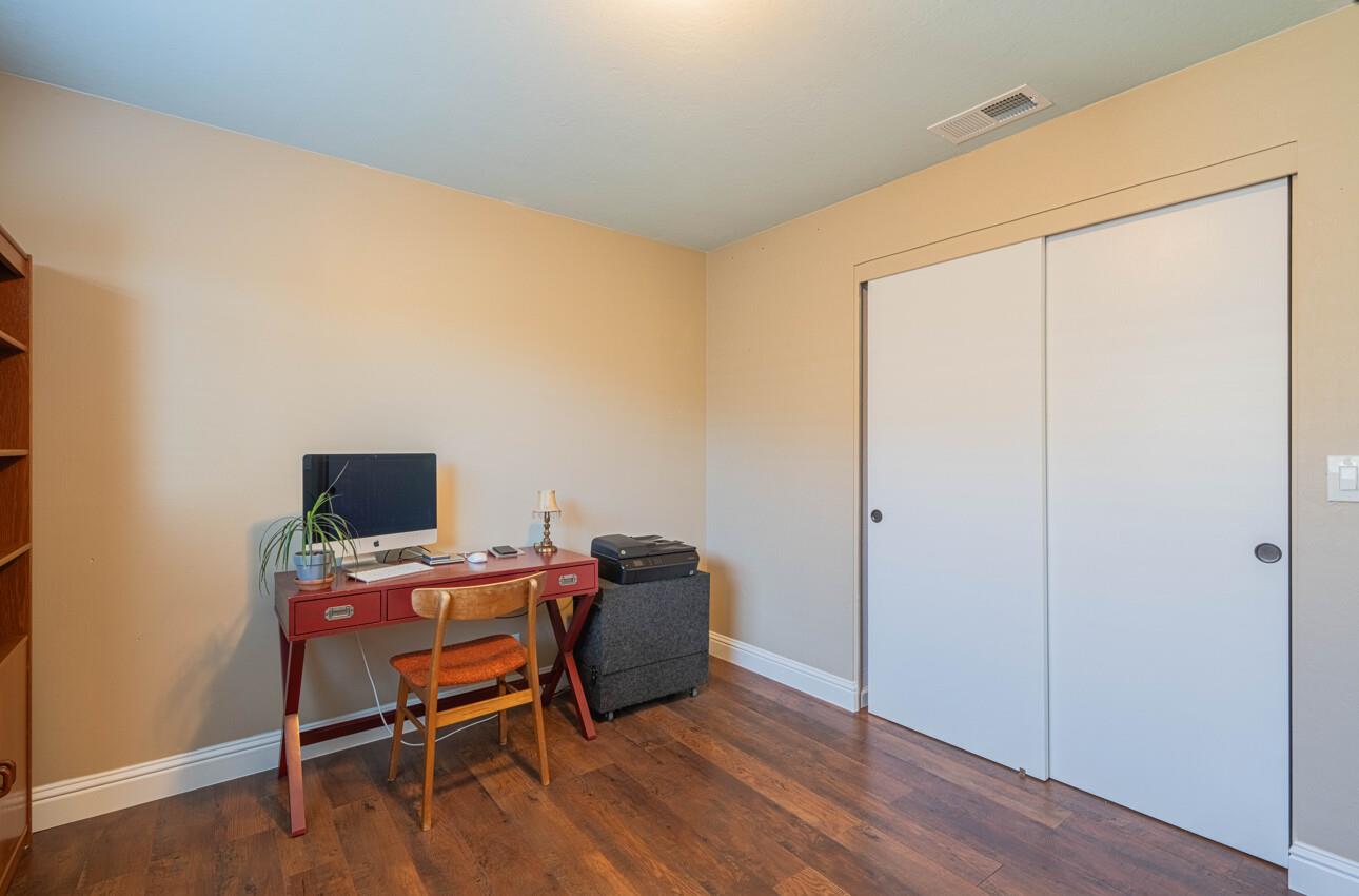 Detail Gallery Image 25 of 33 For 520 La Mesa Dr, Salinas,  CA 93901 - 3 Beds | 2 Baths