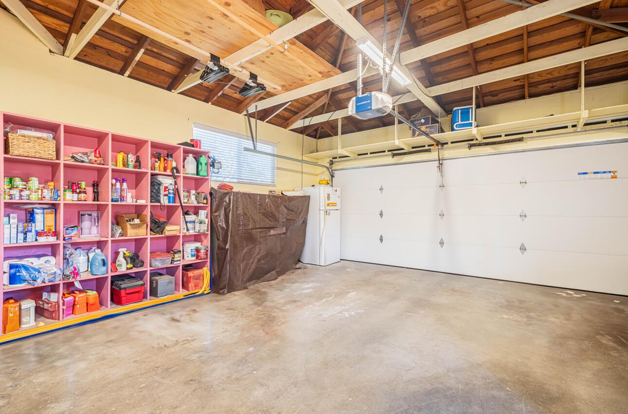 Detail Gallery Image 28 of 33 For 520 La Mesa Dr, Salinas,  CA 93901 - 3 Beds | 2 Baths