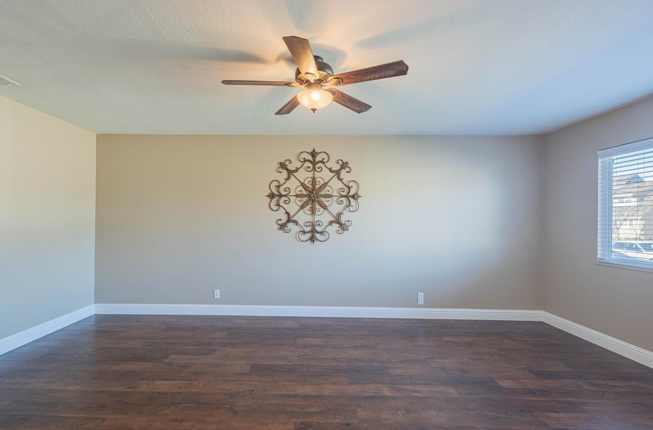 Detail Gallery Image 6 of 33 For 520 La Mesa Dr, Salinas,  CA 93901 - 3 Beds | 2 Baths