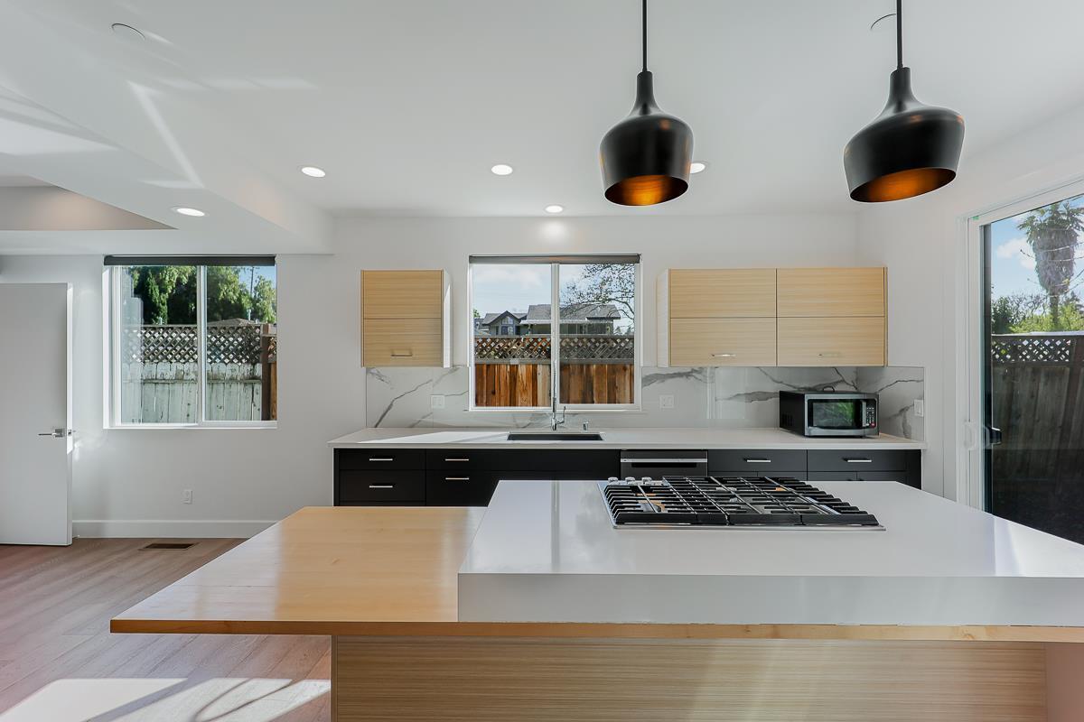 Detail Gallery Image 29 of 130 For 534 & 536 N Whisman Rd, Mountain View,  CA 94043 - – Beds | – Baths