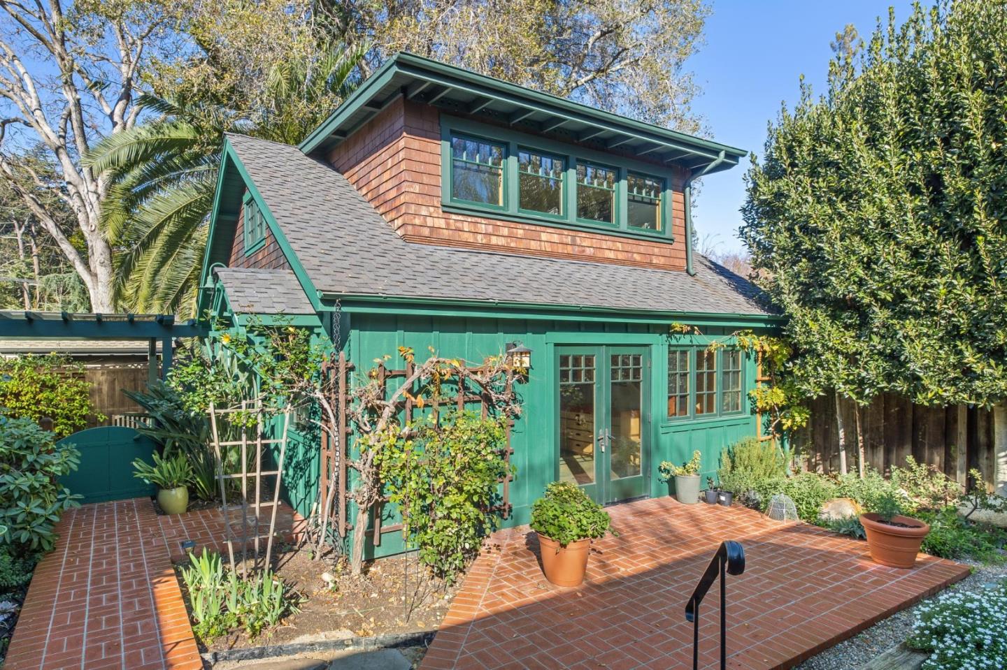 Front Image Thumbnail for ML82031300