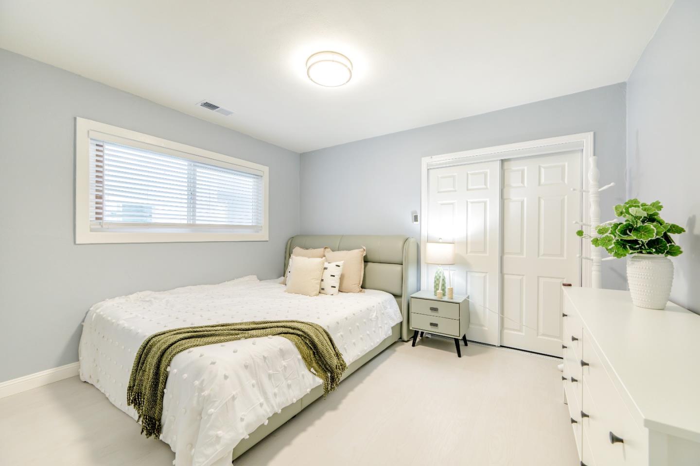 Detail Gallery Image 11 of 60 For 19652 Stanton Ave, Castro Valley,  CA 94546 - 3 Beds | 2 Baths