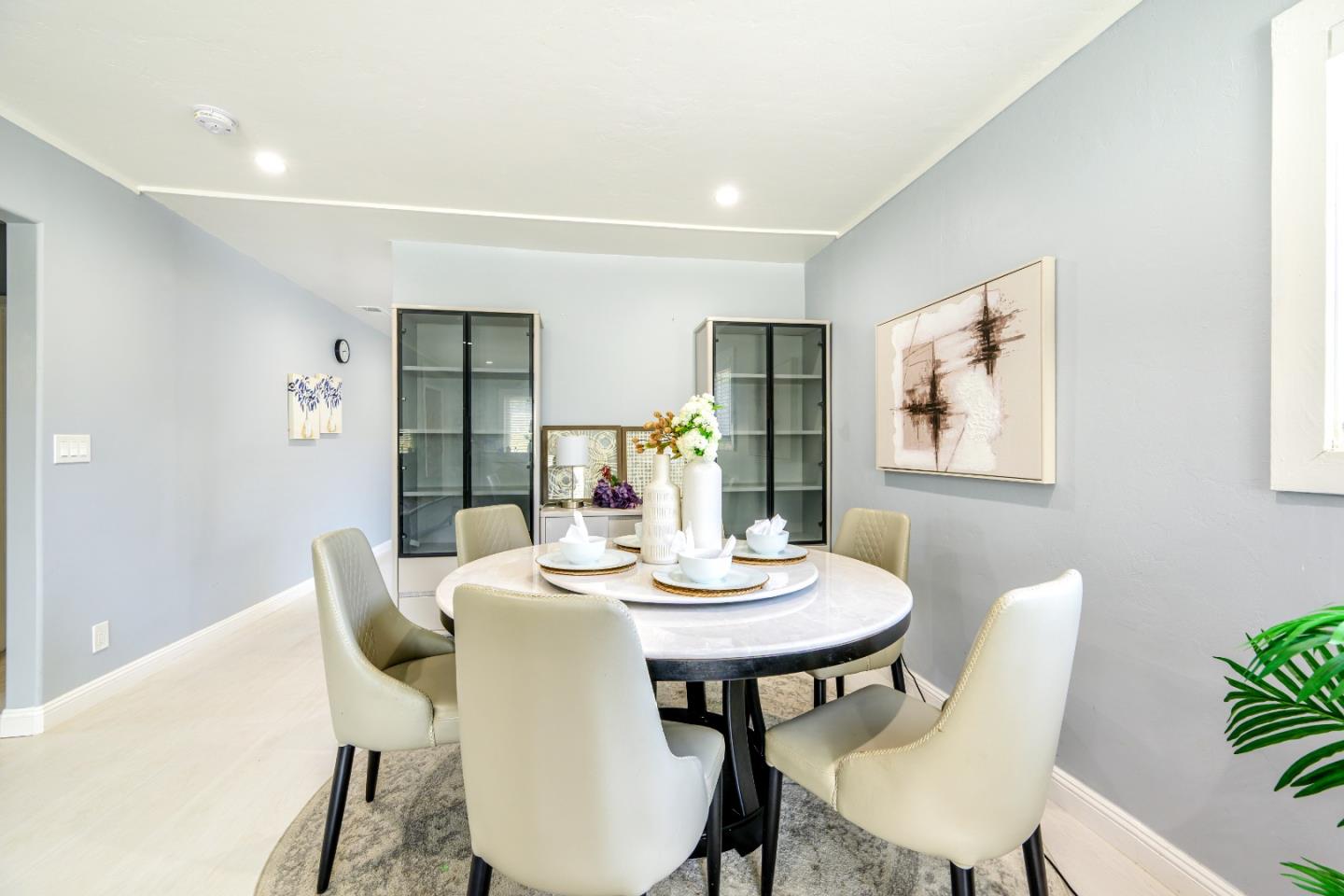 Detail Gallery Image 4 of 60 For 19652 Stanton Ave, Castro Valley,  CA 94546 - 3 Beds | 2 Baths