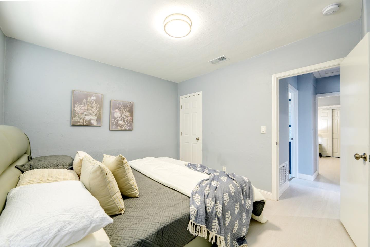 Detail Gallery Image 8 of 60 For 19652 Stanton Ave, Castro Valley,  CA 94546 - 3 Beds | 2 Baths