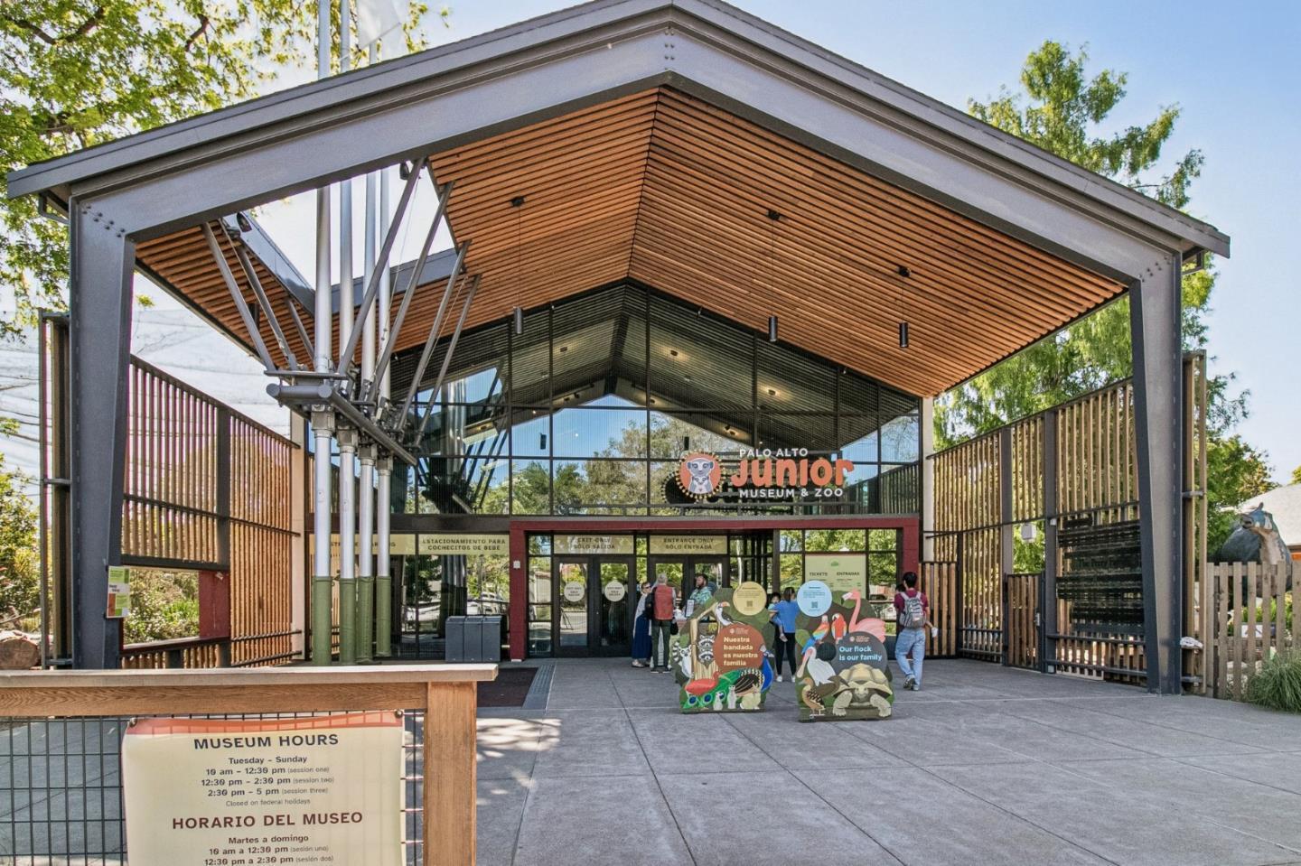 Detail Gallery Image 112 of 122 For 2200 Saint Francis Dr, Palo Alto,  CA 94303 - 4 Beds | 4/1 Baths