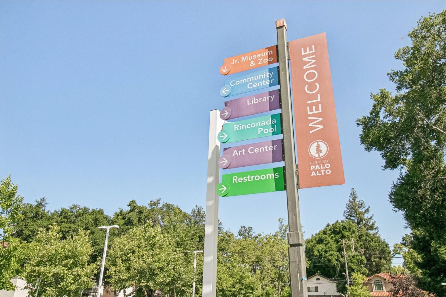 Detail Gallery Image 118 of 122 For 2200 Saint Francis Dr, Palo Alto,  CA 94303 - 4 Beds | 4/1 Baths