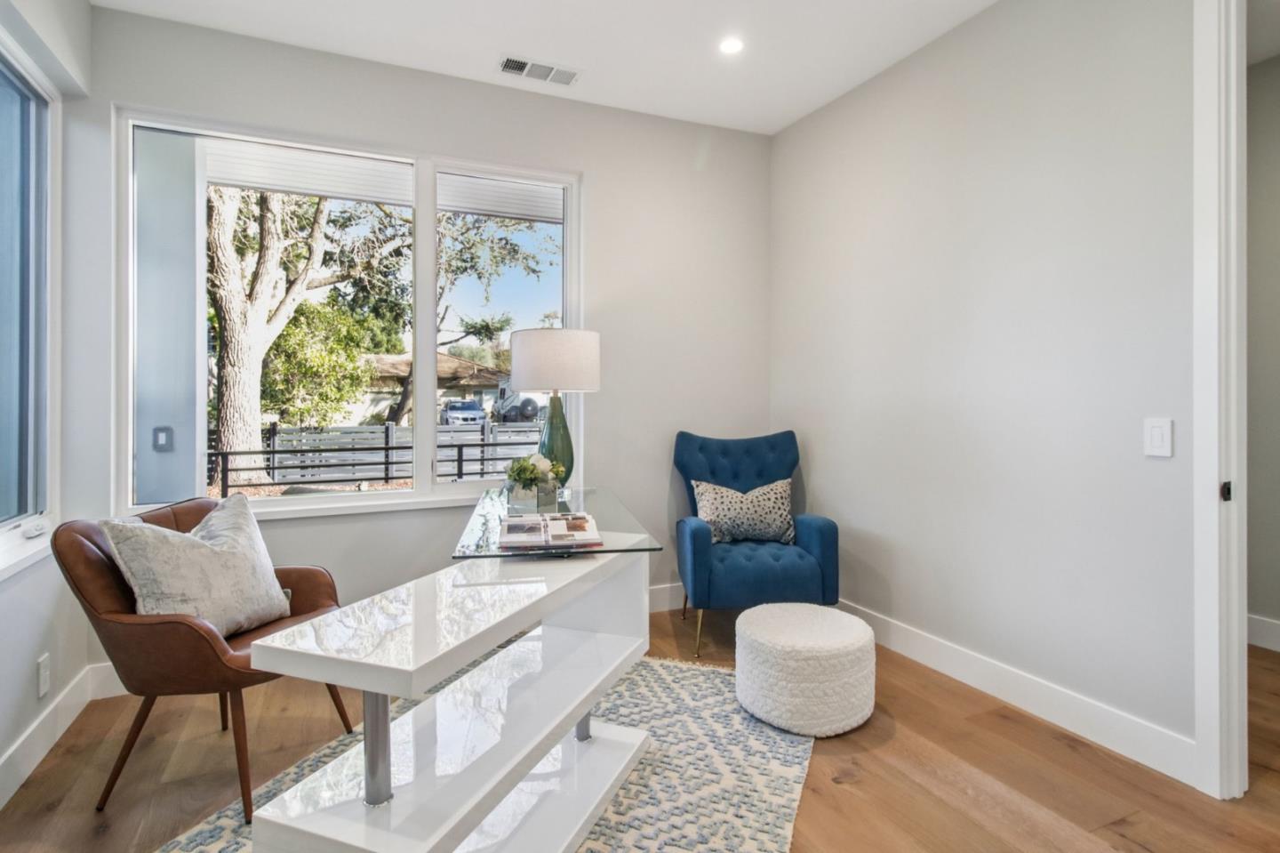 Detail Gallery Image 13 of 122 For 2200 Saint Francis Dr, Palo Alto,  CA 94303 - 4 Beds | 4/1 Baths