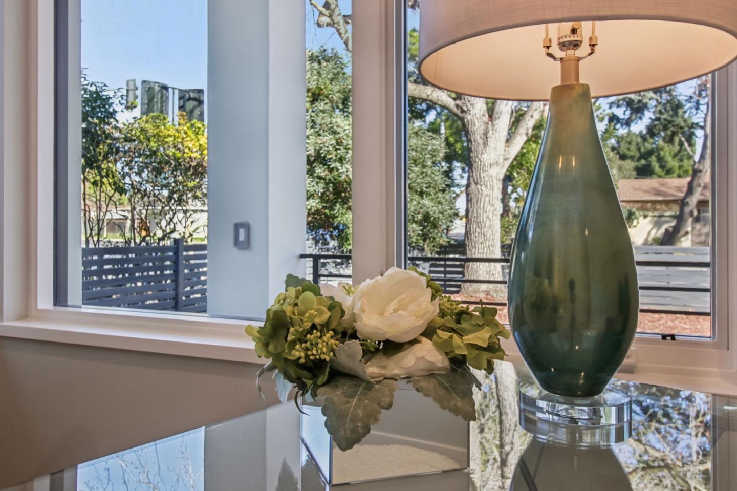 Detail Gallery Image 14 of 122 For 2200 Saint Francis Dr, Palo Alto,  CA 94303 - 4 Beds | 4/1 Baths