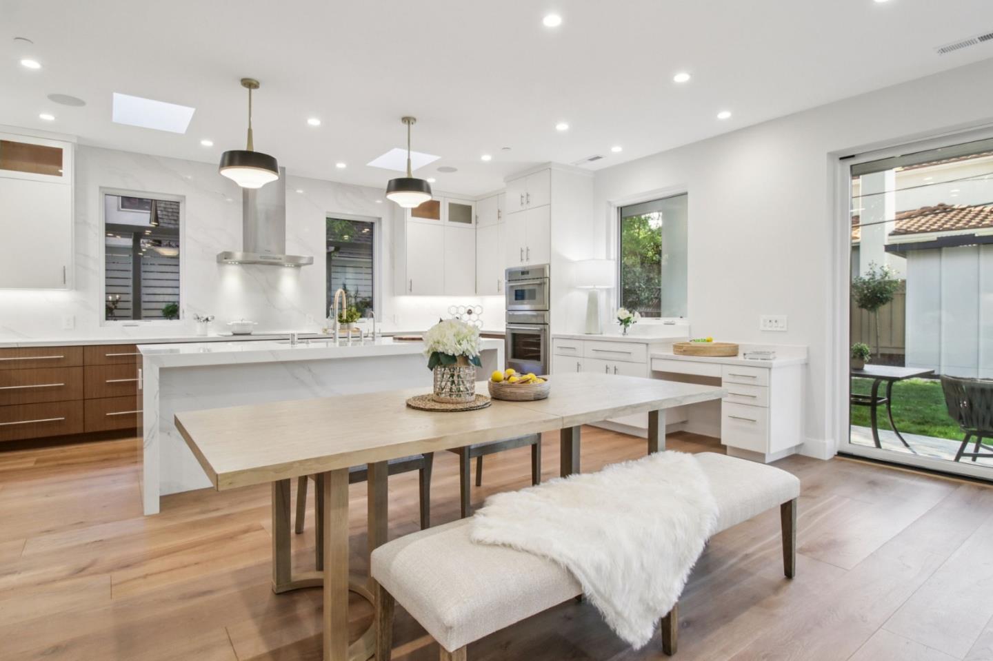 Detail Gallery Image 27 of 122 For 2200 Saint Francis Dr, Palo Alto,  CA 94303 - 4 Beds | 4/1 Baths