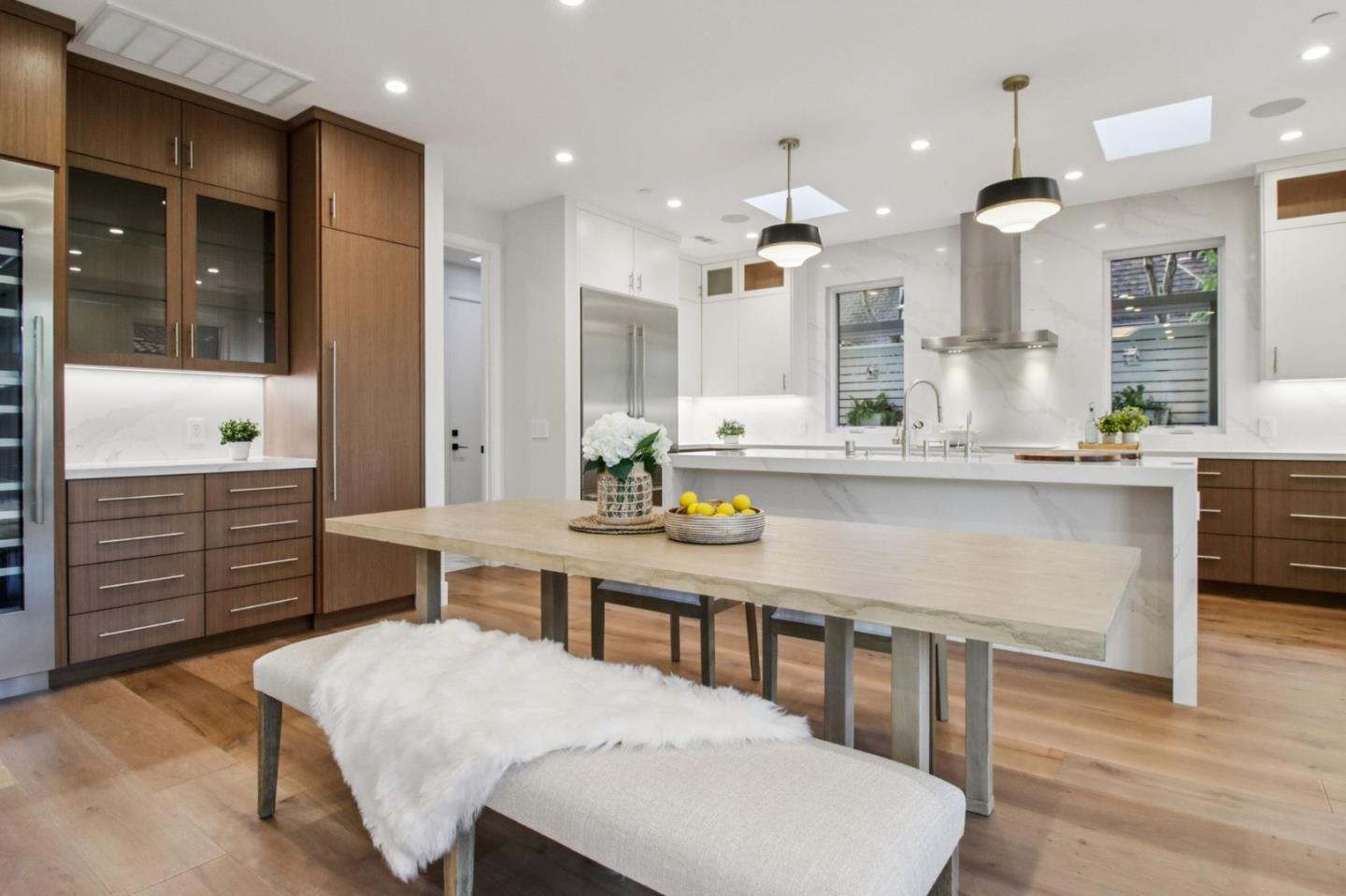 Detail Gallery Image 28 of 122 For 2200 Saint Francis Dr, Palo Alto,  CA 94303 - 4 Beds | 4/1 Baths