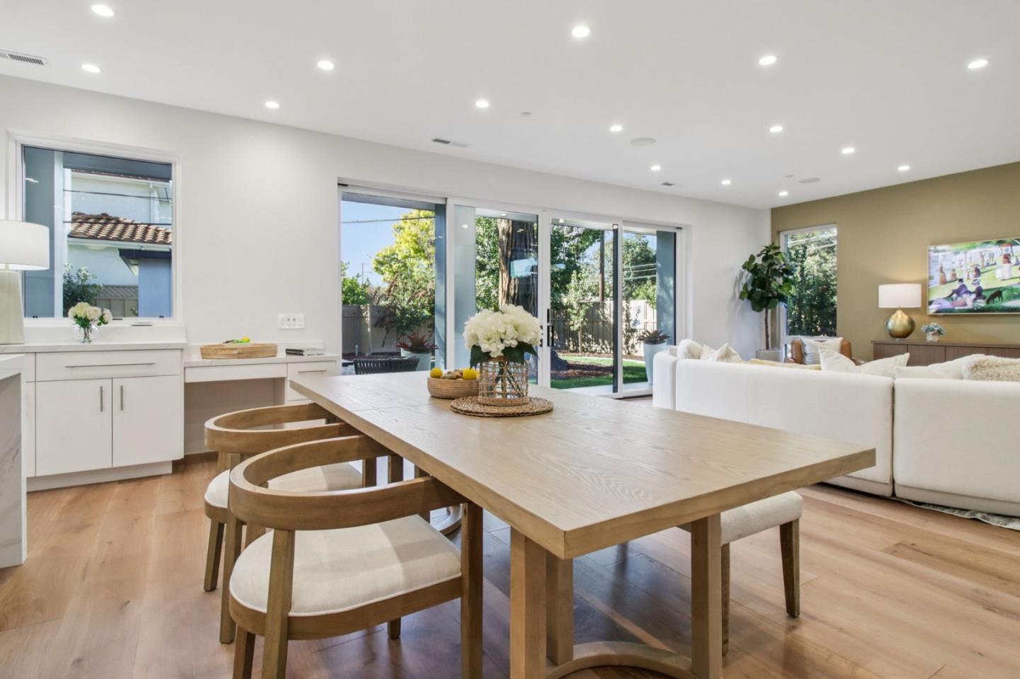 Detail Gallery Image 30 of 122 For 2200 Saint Francis Dr, Palo Alto,  CA 94303 - 4 Beds | 4/1 Baths