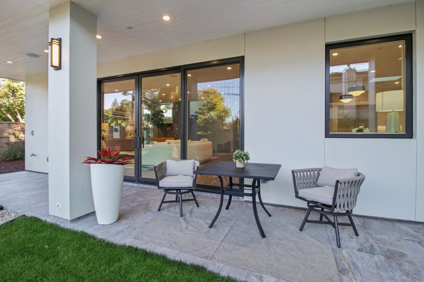 Detail Gallery Image 41 of 122 For 2200 Saint Francis Dr, Palo Alto,  CA 94303 - 4 Beds | 4/1 Baths